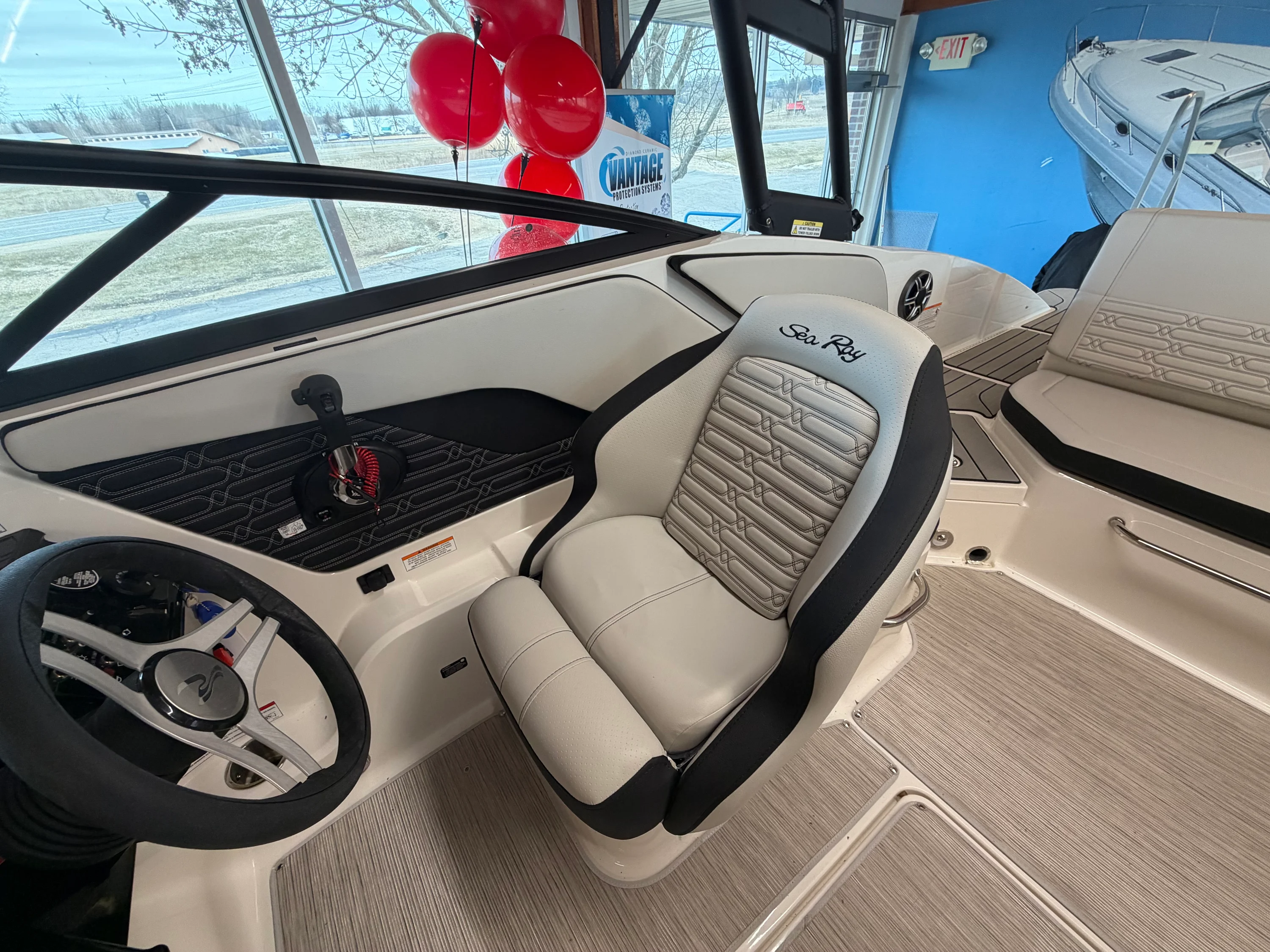 2026 Sea Ray SPX 210 Image Thumbnail #13