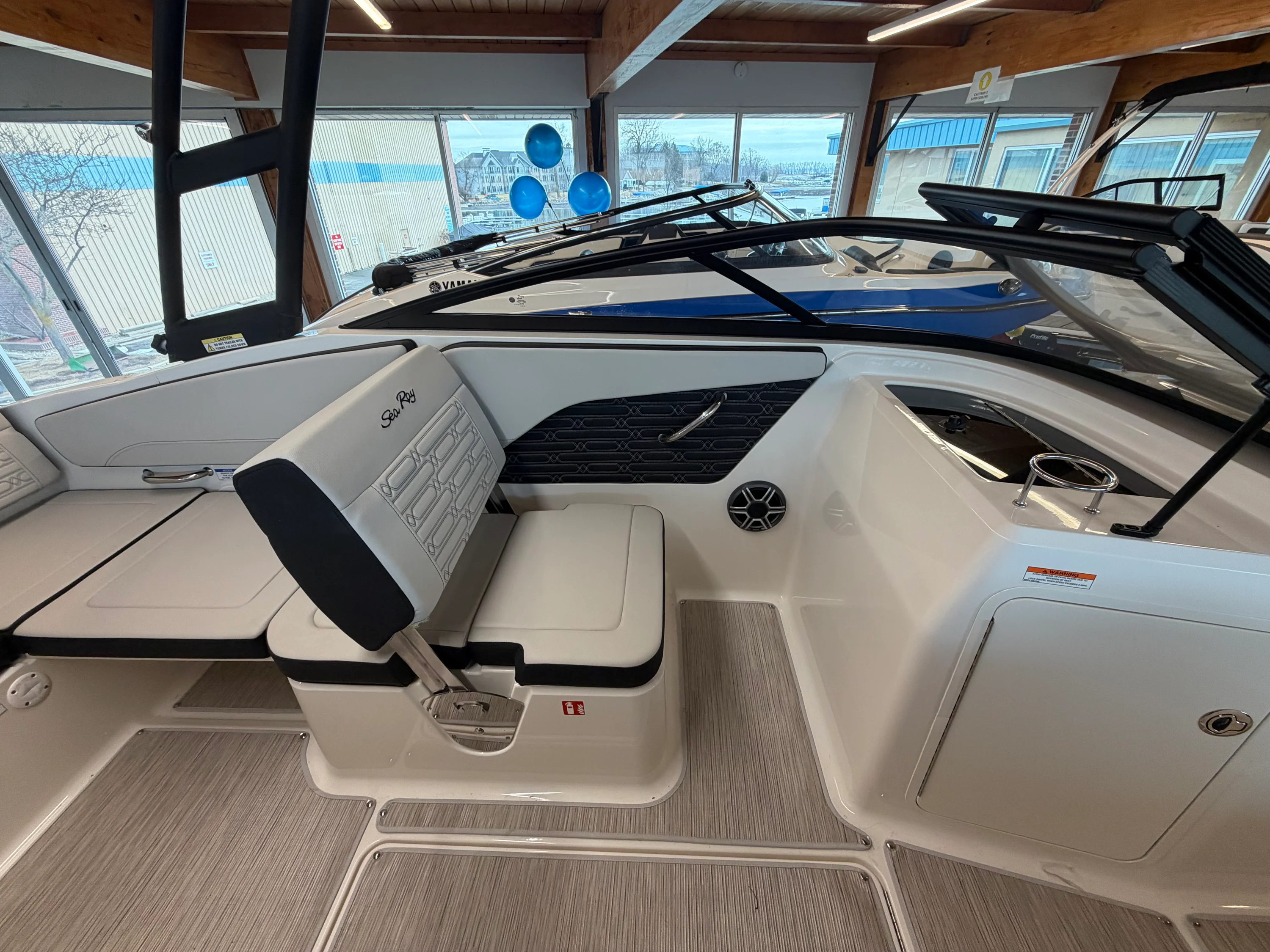 2026 Sea Ray SPX 210 Image Thumbnail #14