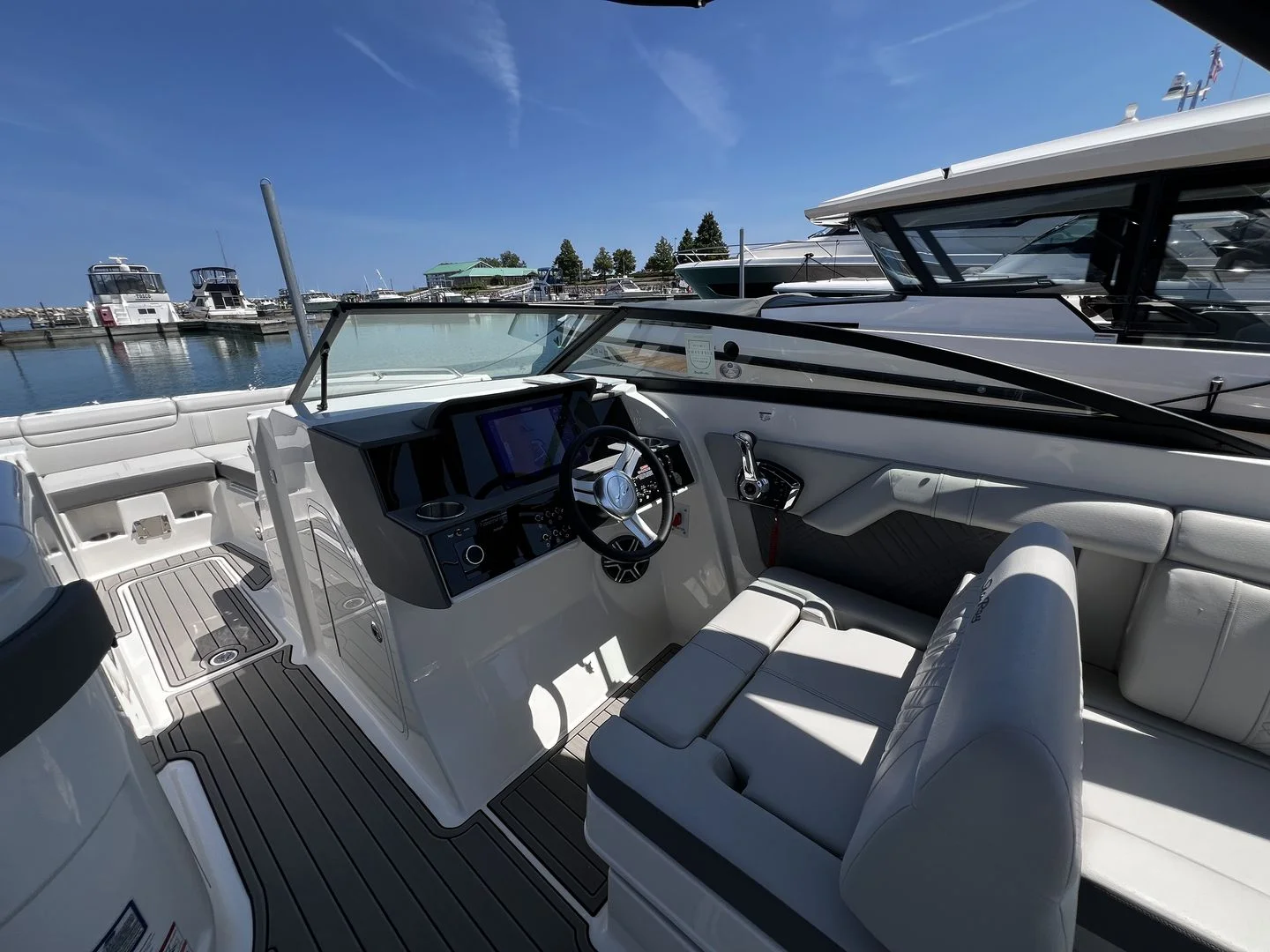 2026 Sea Ray SDX 290 Image Thumbnail #19