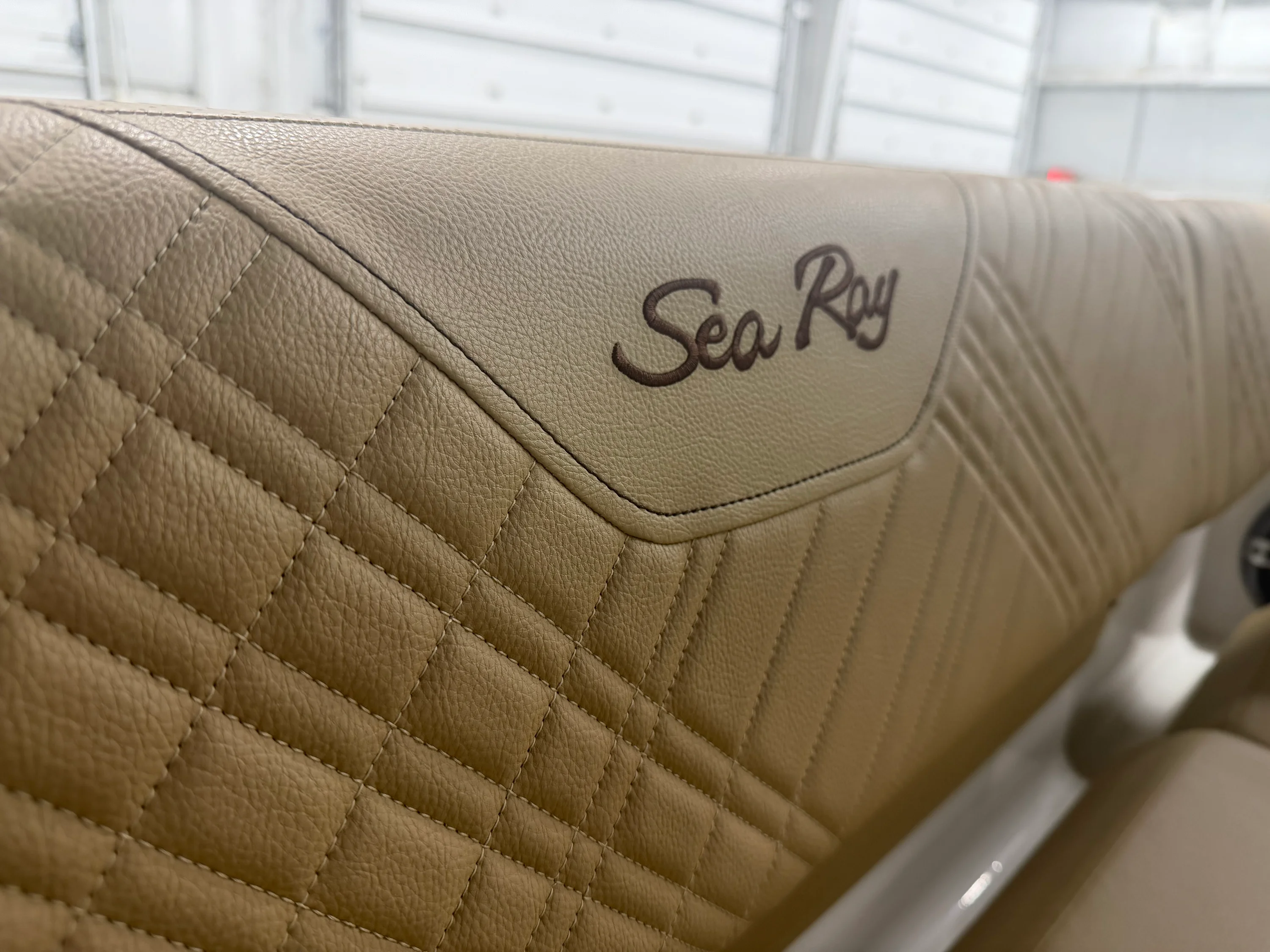 2026 Sea Ray SDX 270 Image Thumbnail #36