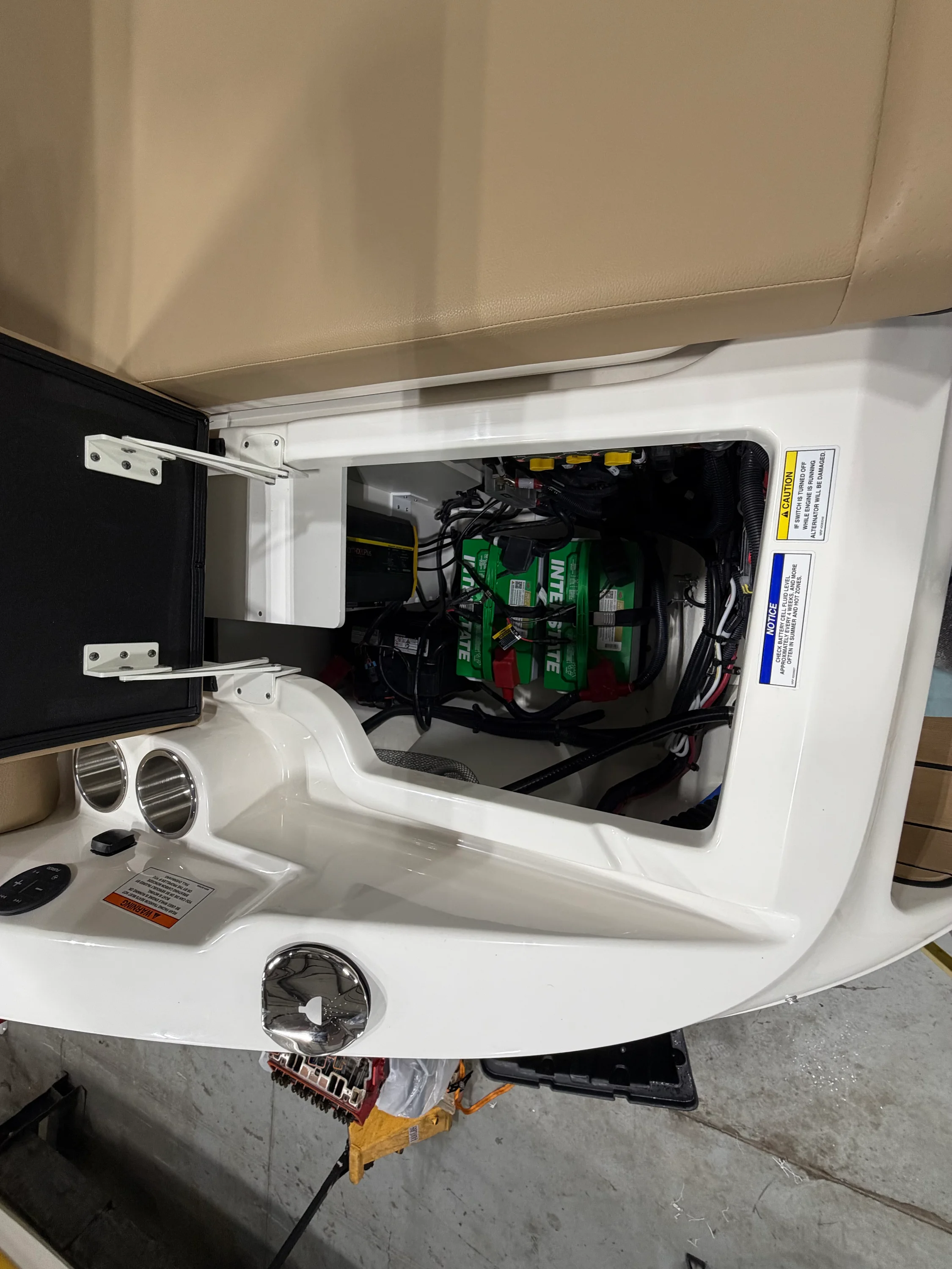 2026 Sea Ray SDX 270 Image Thumbnail #39