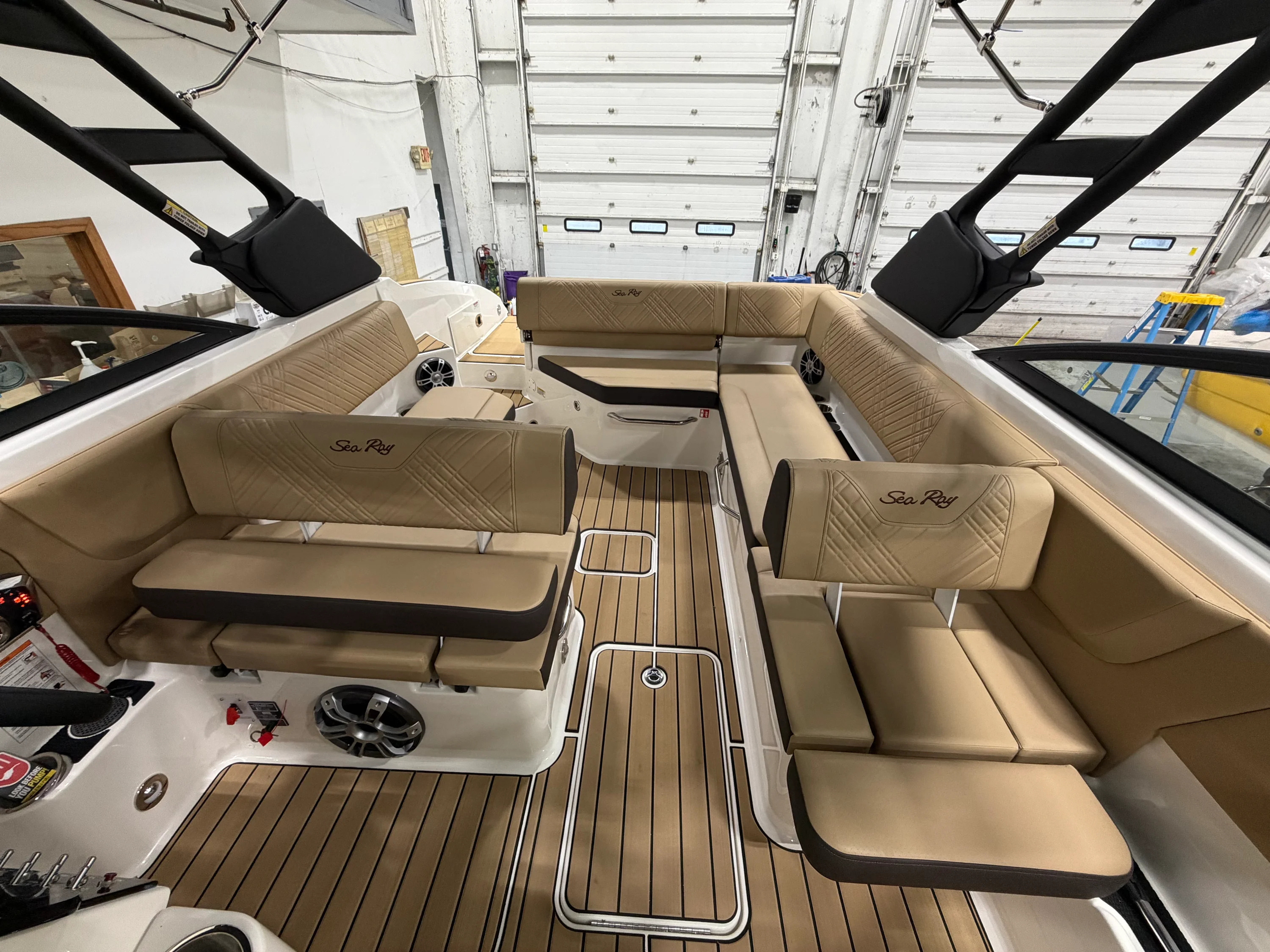2026 Sea Ray SDX 270 Image Thumbnail #27