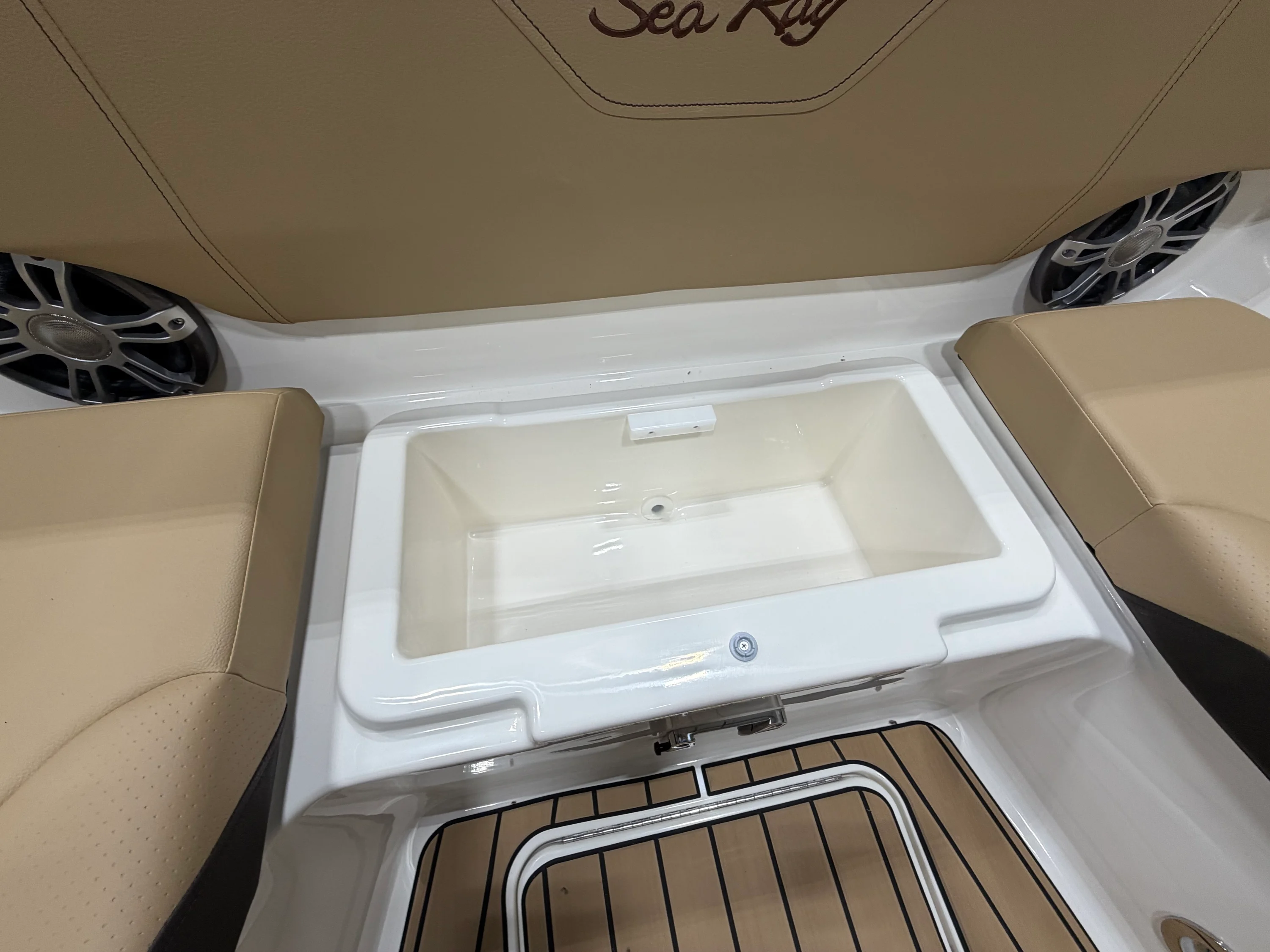 2026 Sea Ray SDX 270 Image Thumbnail #45