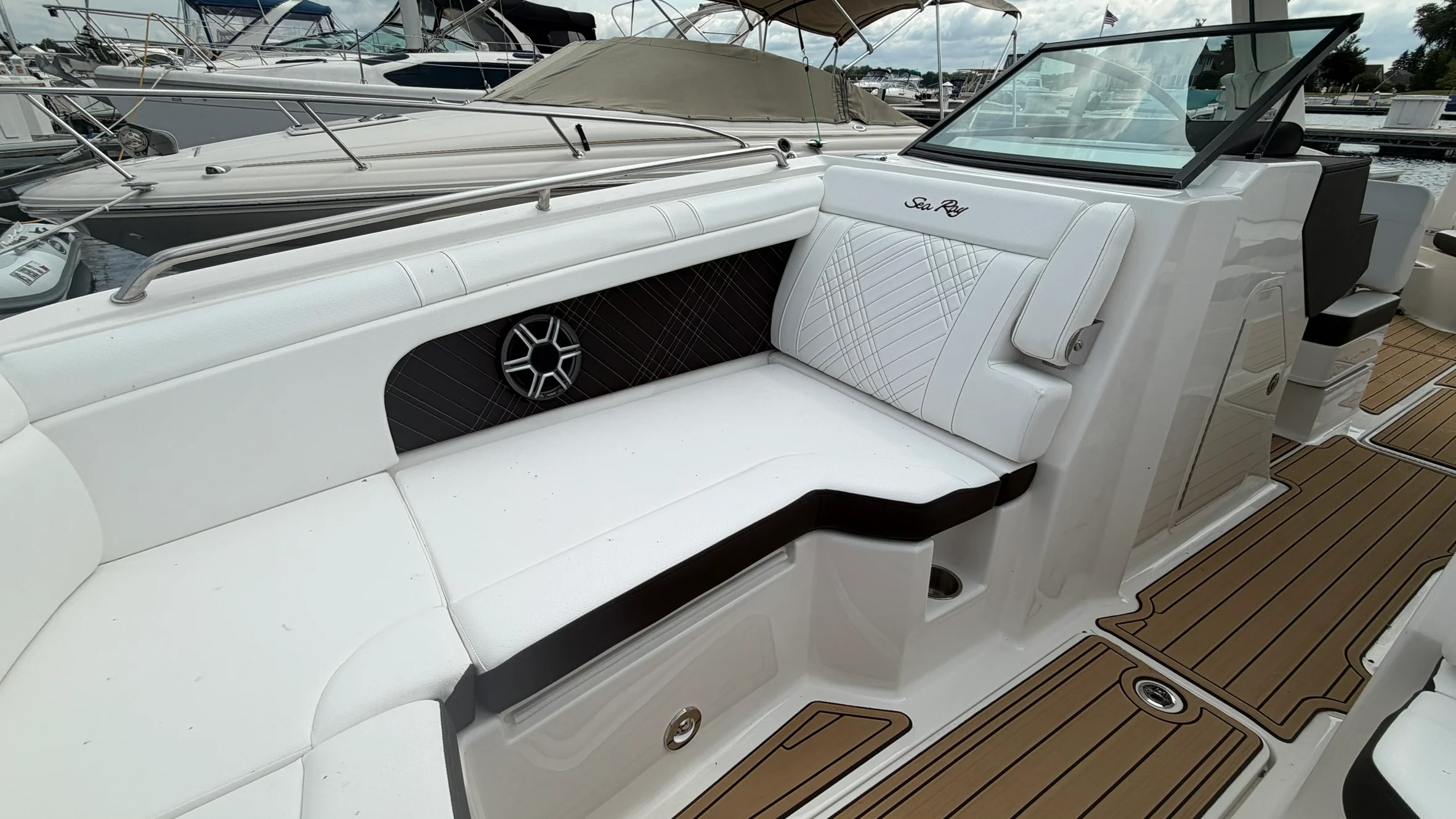 2026 Sea Ray SDX 290 Image Thumbnail #30