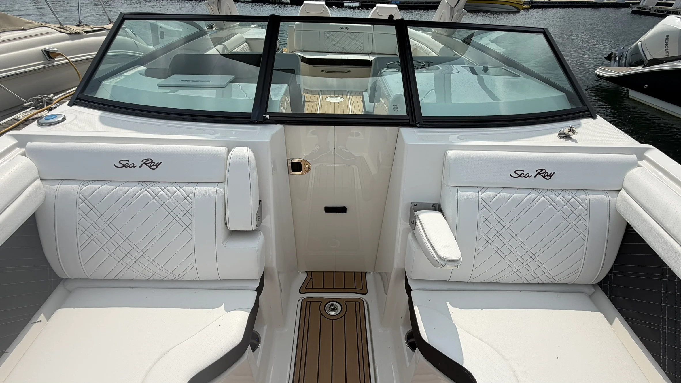 2026 Sea Ray SDX 290 Image Thumbnail #29