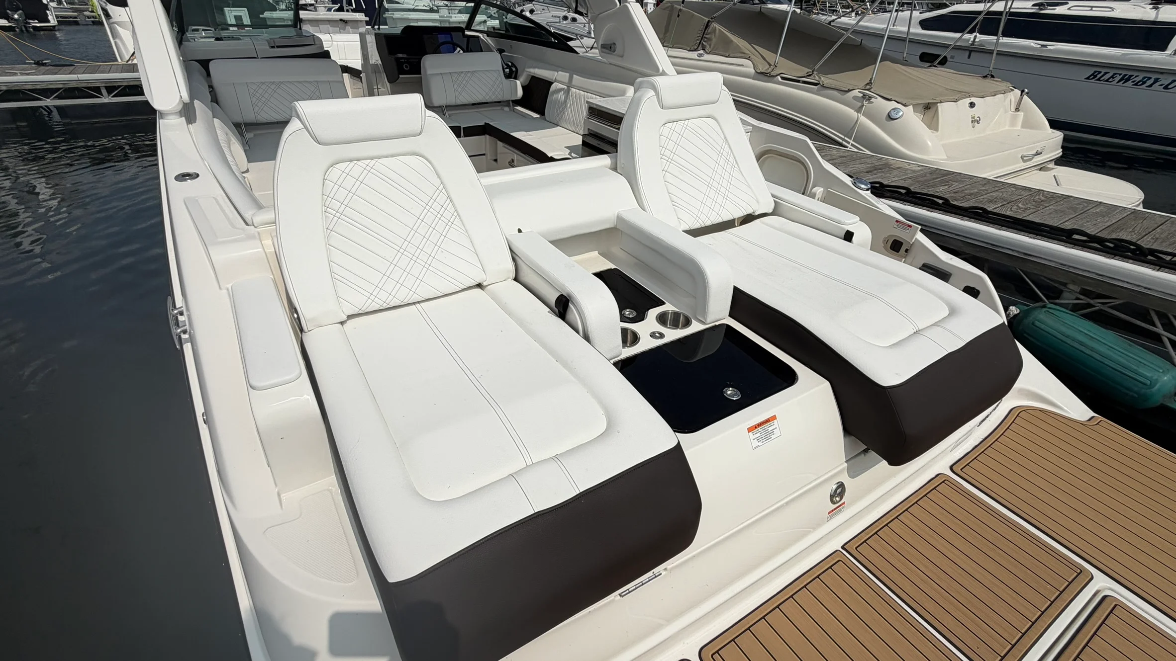 2026 Sea Ray SDX 290 Image Thumbnail #8