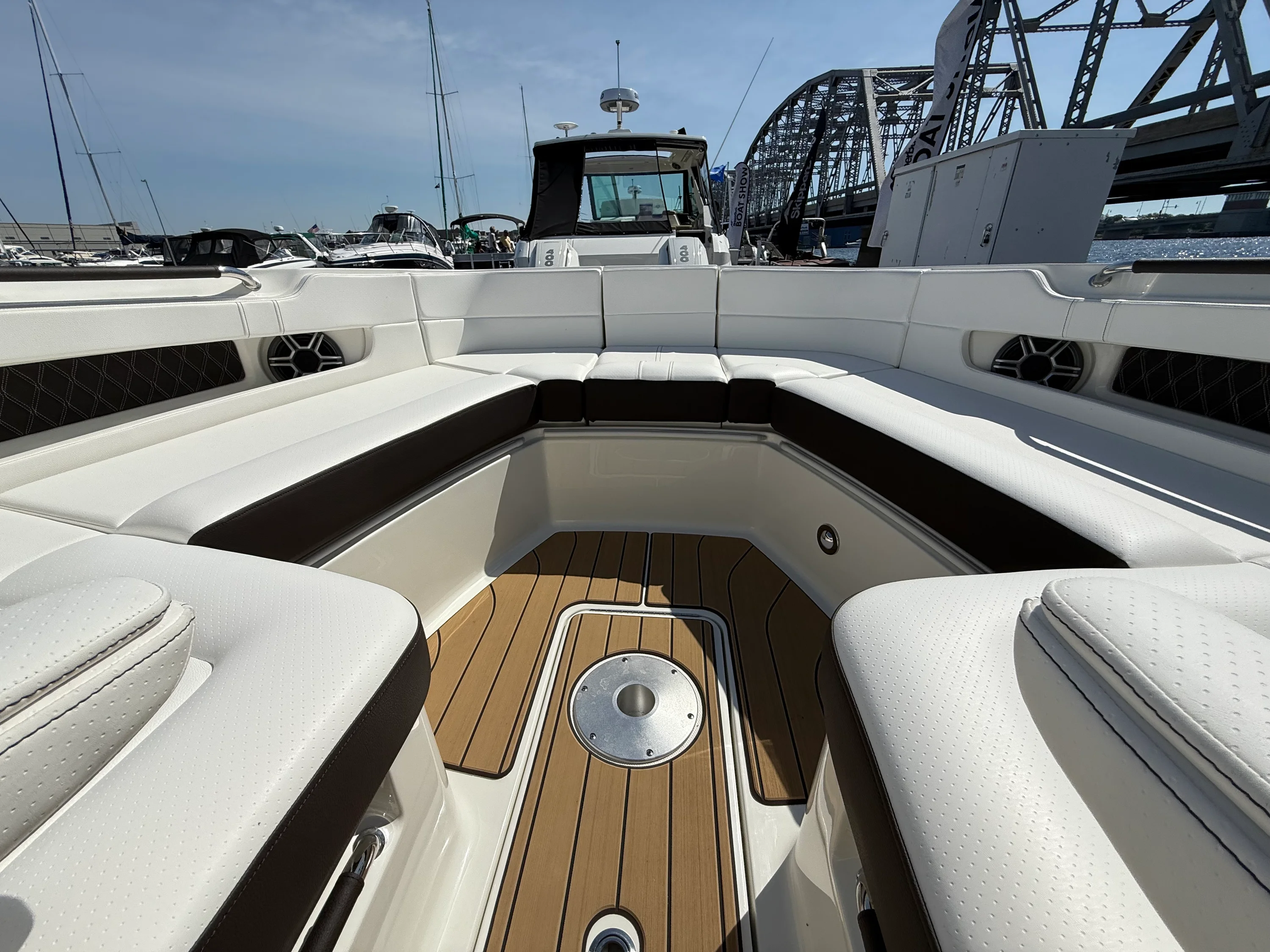 2026 Sea Ray SDX 290 Image Thumbnail #42