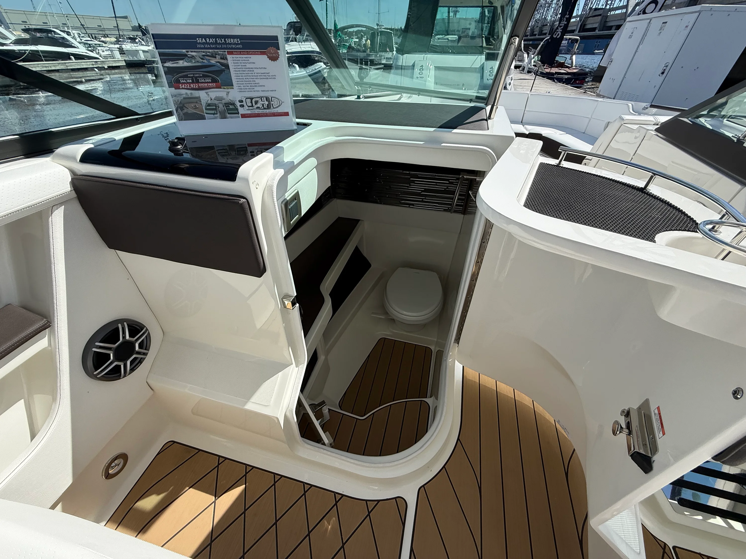 2026 Sea Ray SDX 290 Image Thumbnail #38