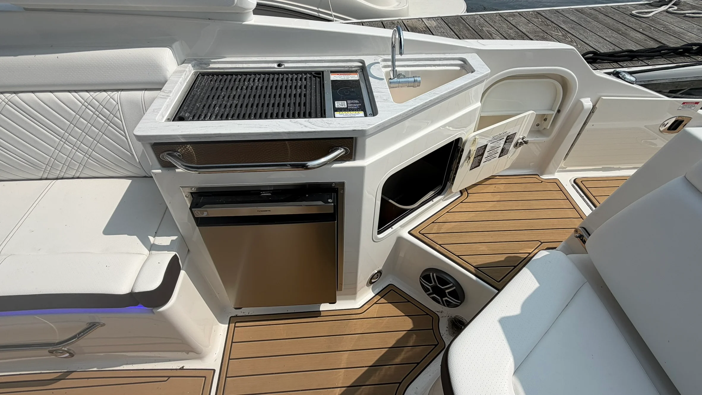 2026 Sea Ray SDX 290 Image Thumbnail #13