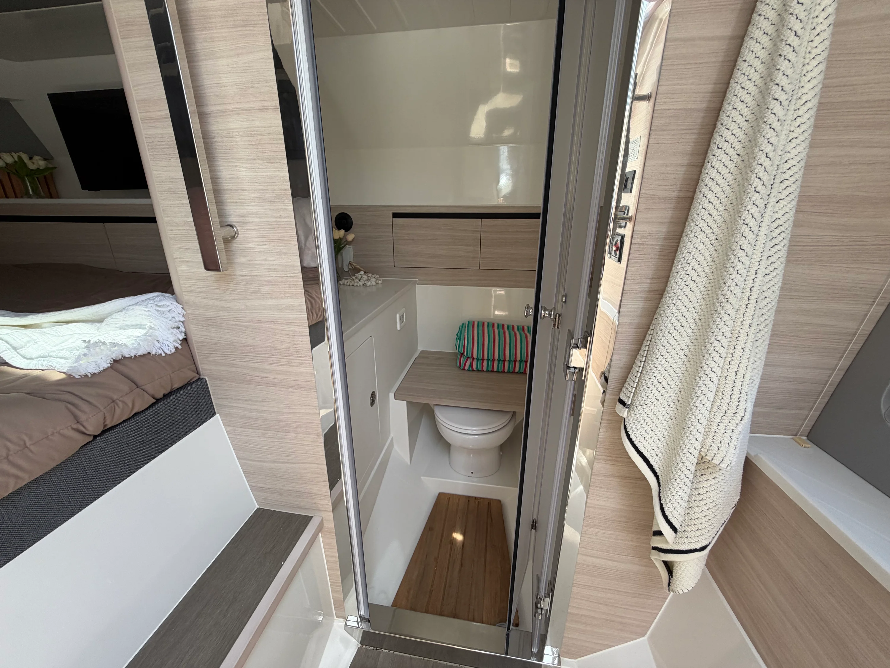 2026 Aquila 45 SPORT Image Thumbnail #34