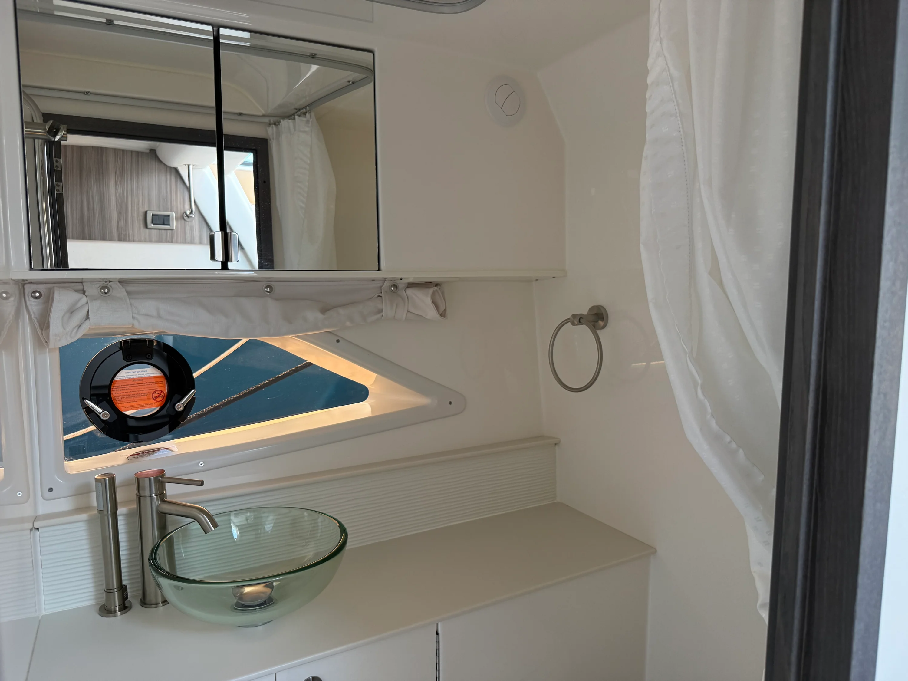 2026 Sea Ray Sundancer 320 Image Thumbnail #30