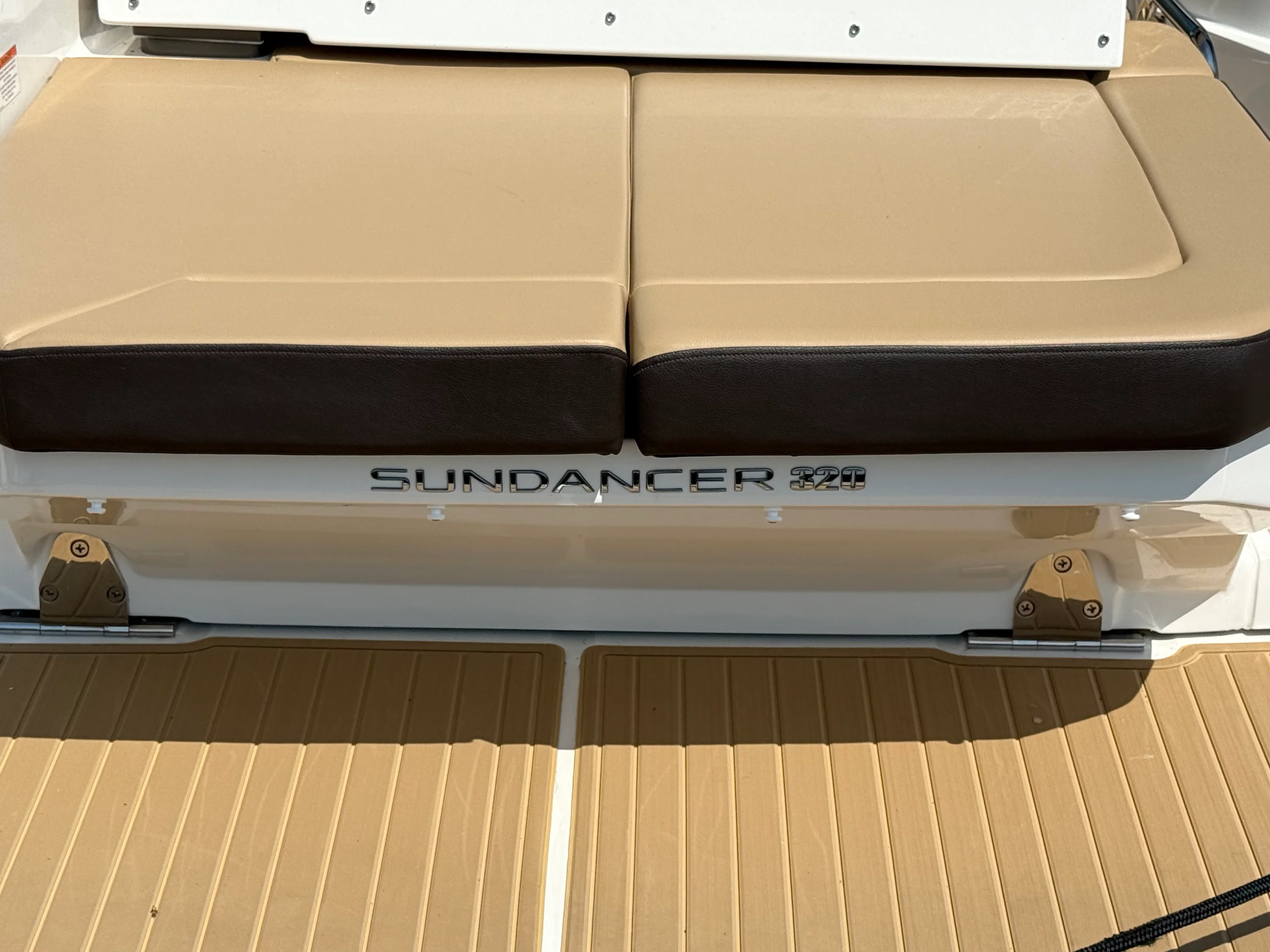 2026 Sea Ray Sundancer 320 Image Thumbnail #95