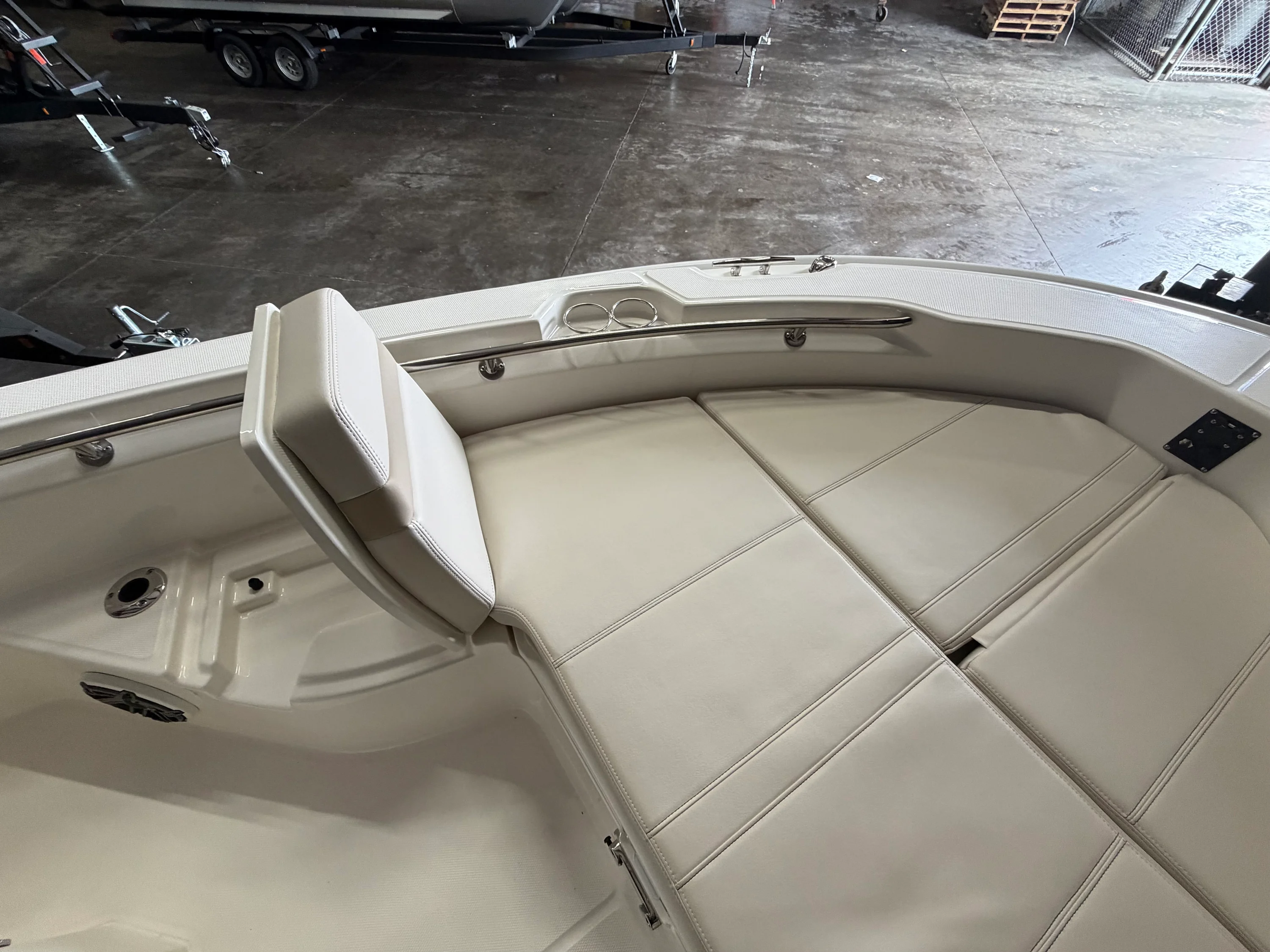 2026 Boston Whaler 250 Dauntless Image Thumbnail #40