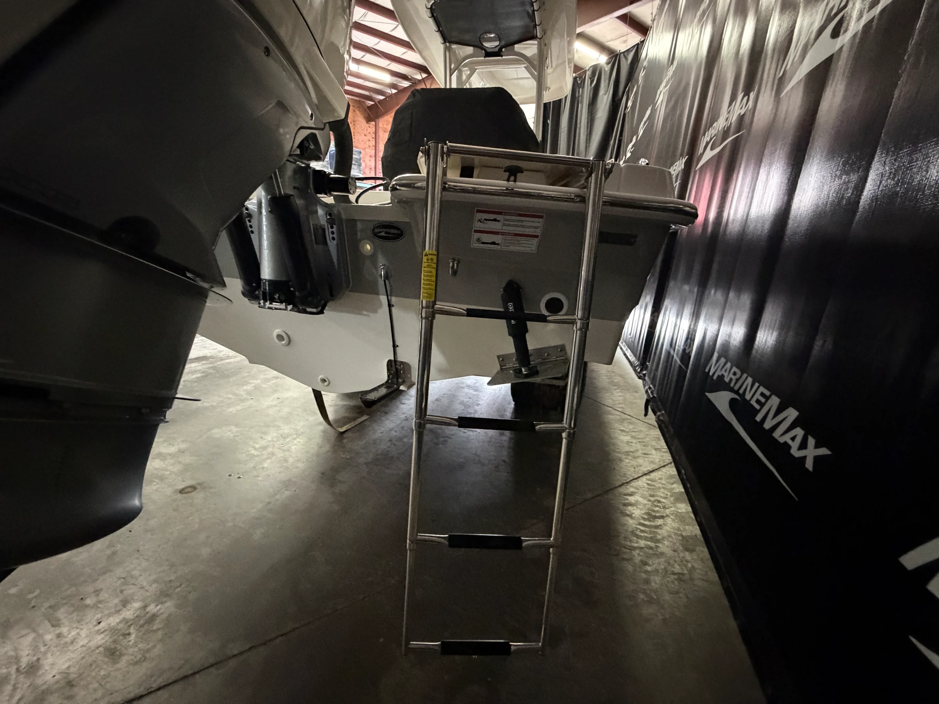 2026 Boston Whaler 250 Dauntless Image Thumbnail #8