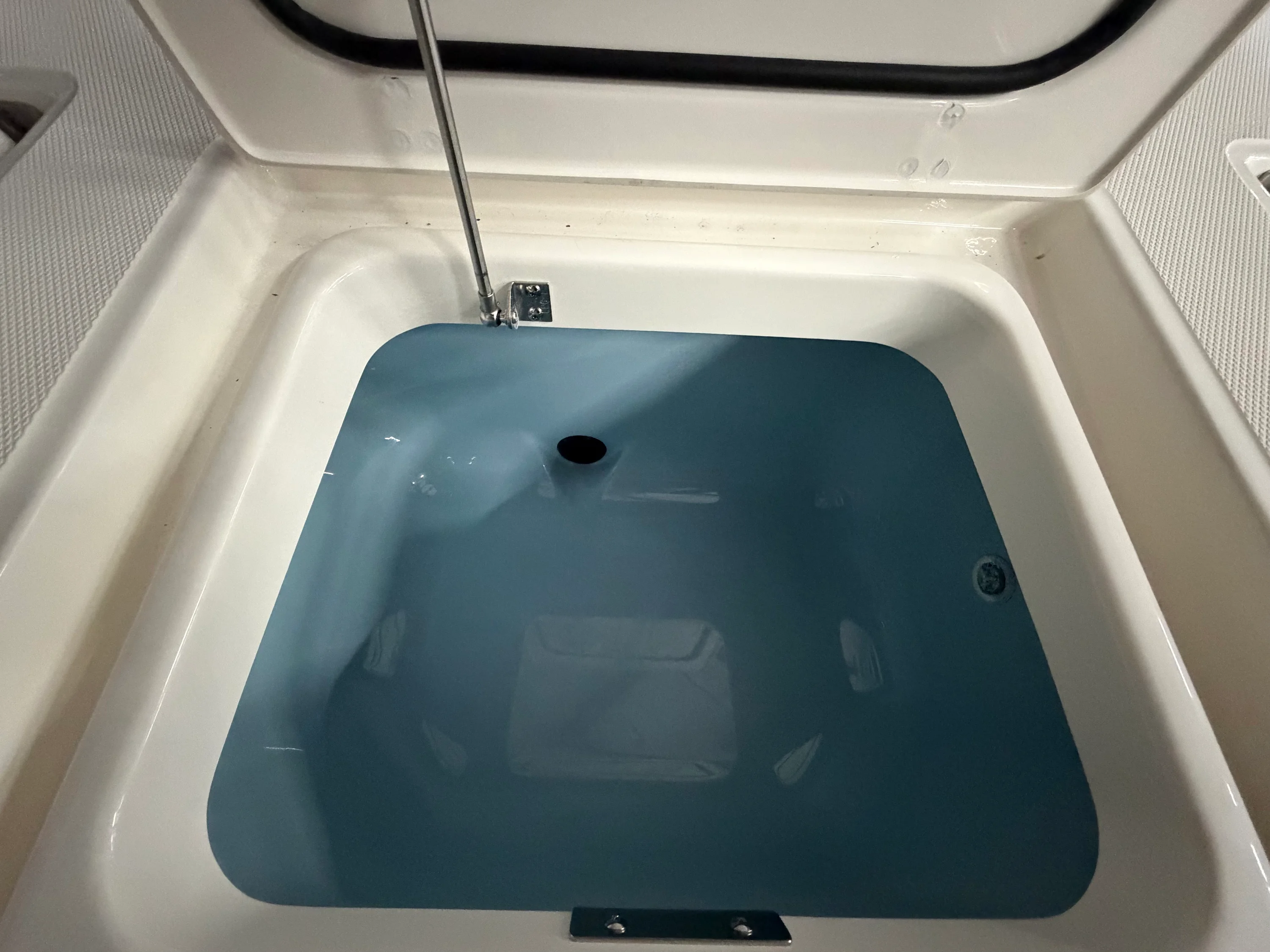 2026 Boston Whaler 250 Dauntless Image Thumbnail #41