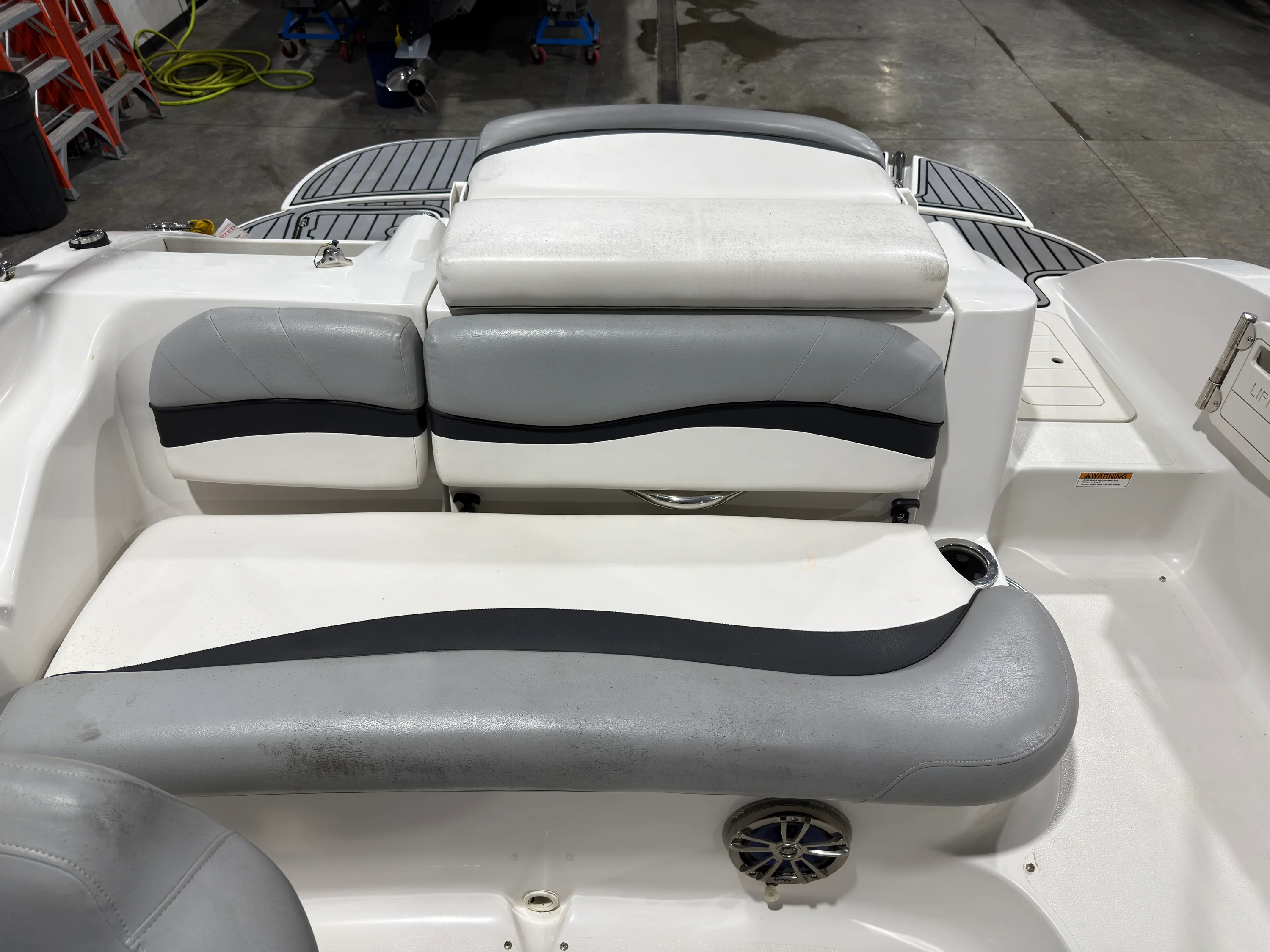 2014 Starcraft 2000 LIMITED Image Thumbnail #9