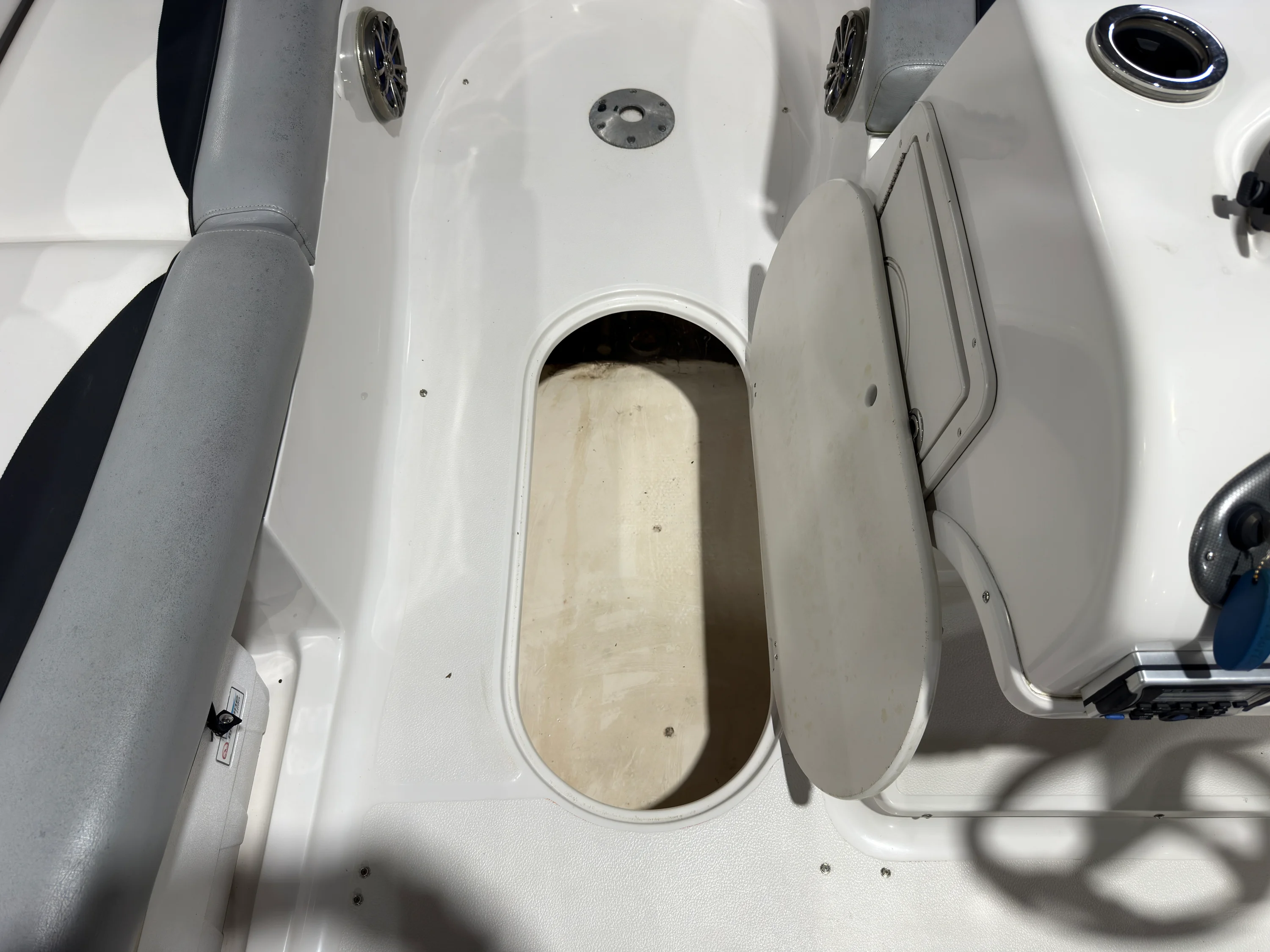 2014 Starcraft 2000 LIMITED Image Thumbnail #22