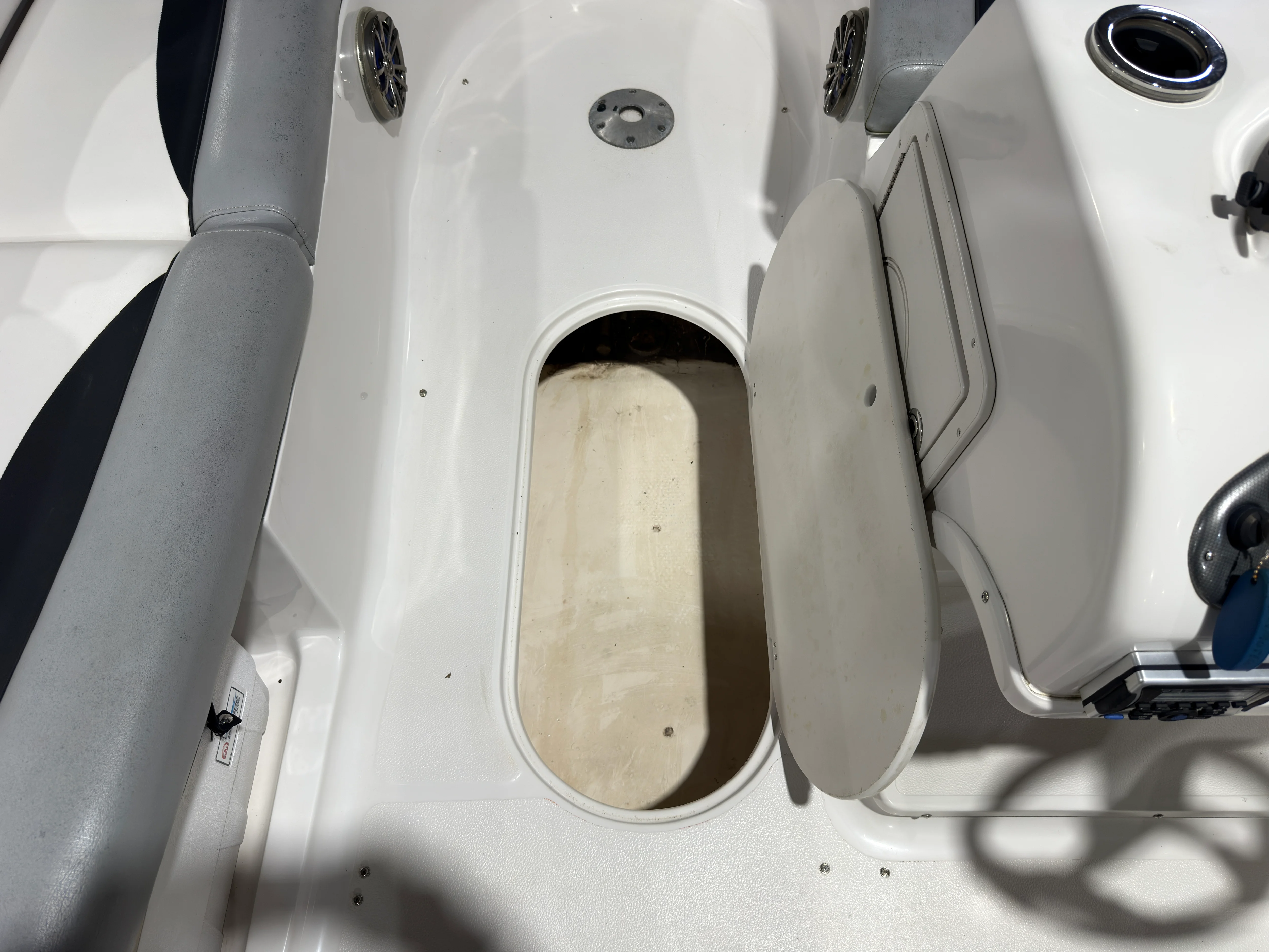 2014 Starcraft 2000 LIMITED Image Thumbnail #22