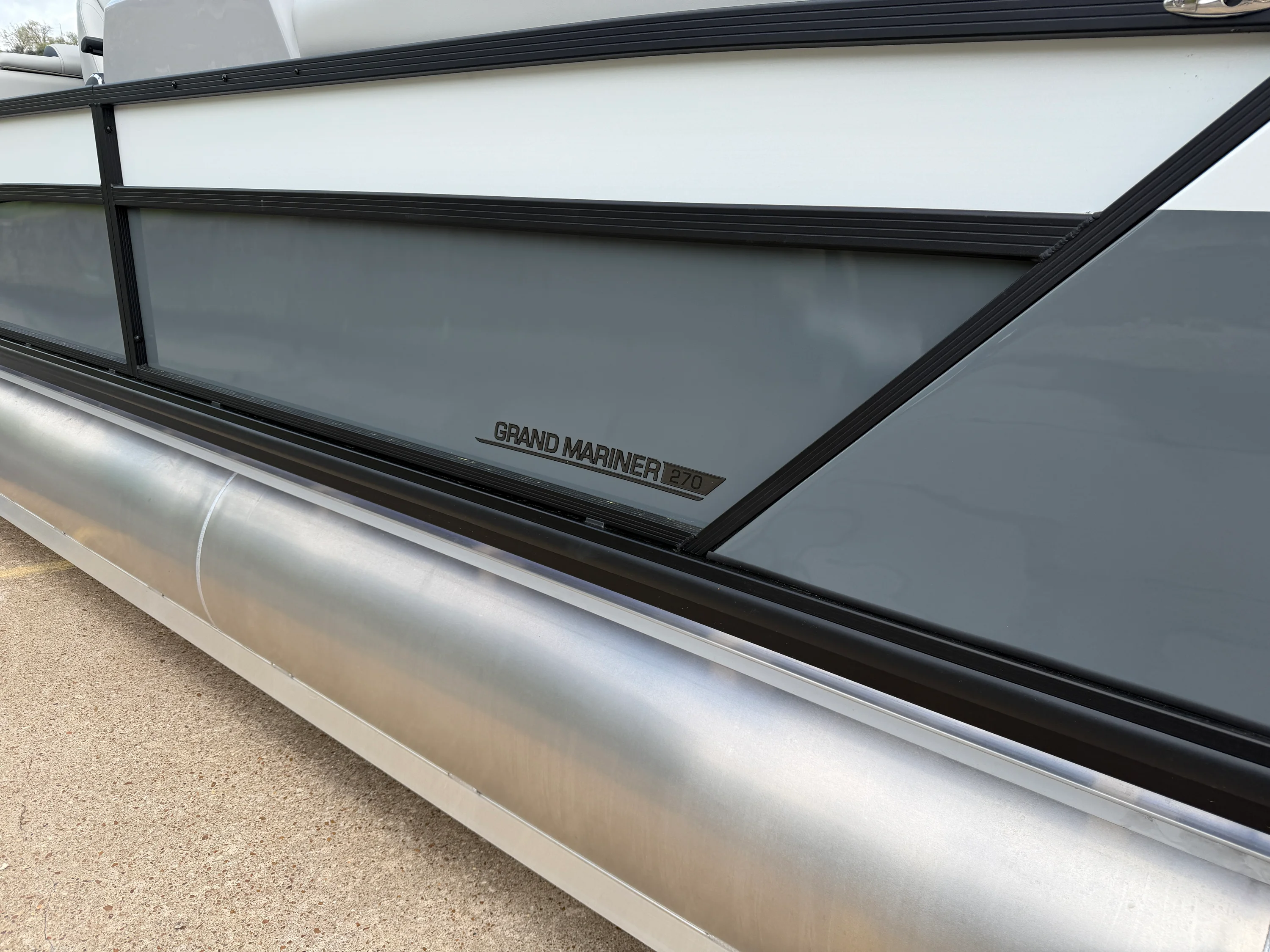 2026 Harris GRAND MARINER 270 Image Thumbnail #2