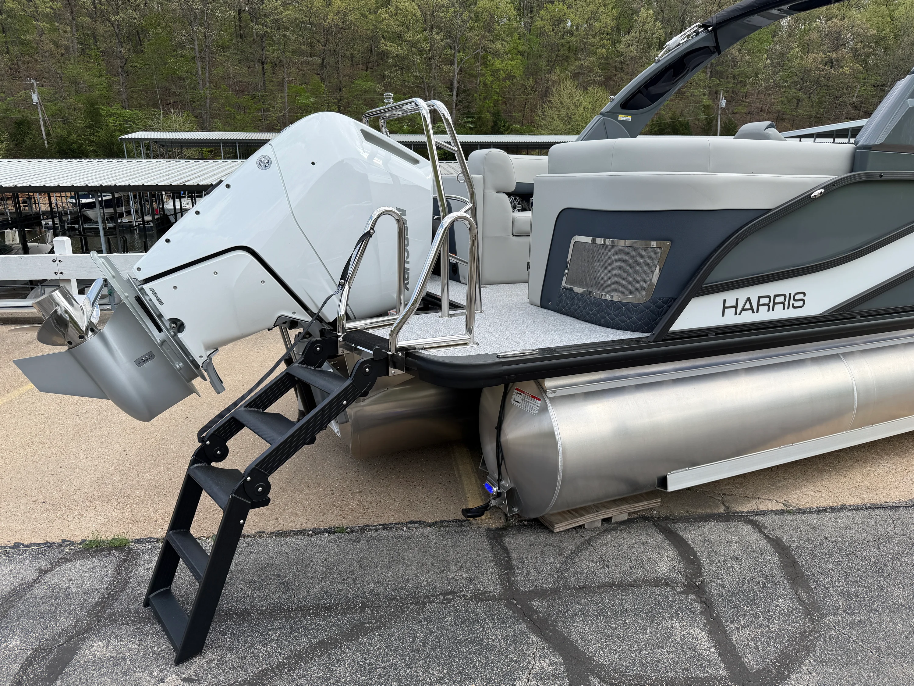 2026 Harris GRAND MARINER 270 Image Thumbnail #7