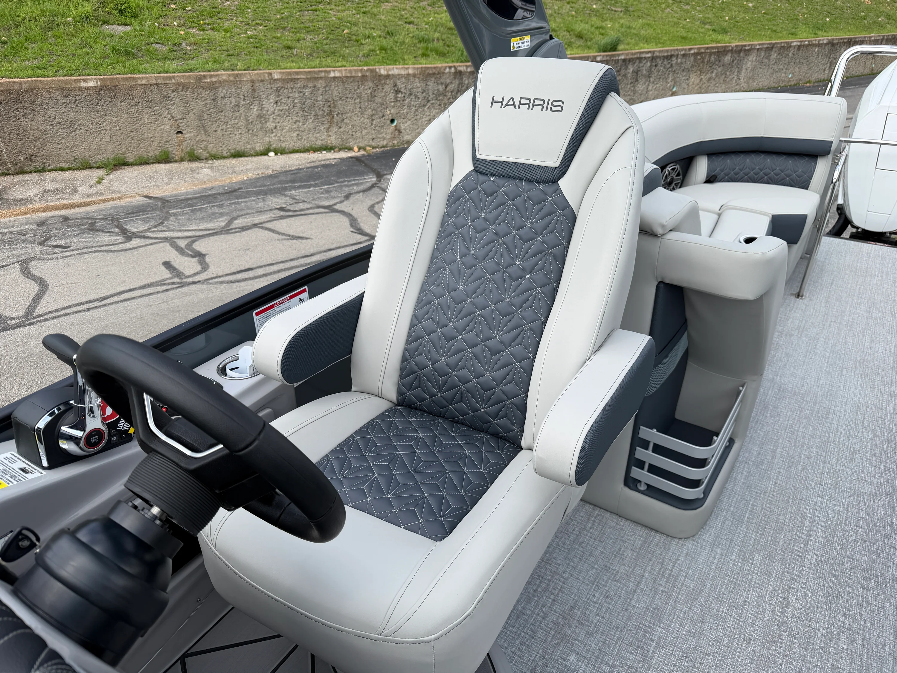 2026 Harris GRAND MARINER 270 Image Thumbnail #18