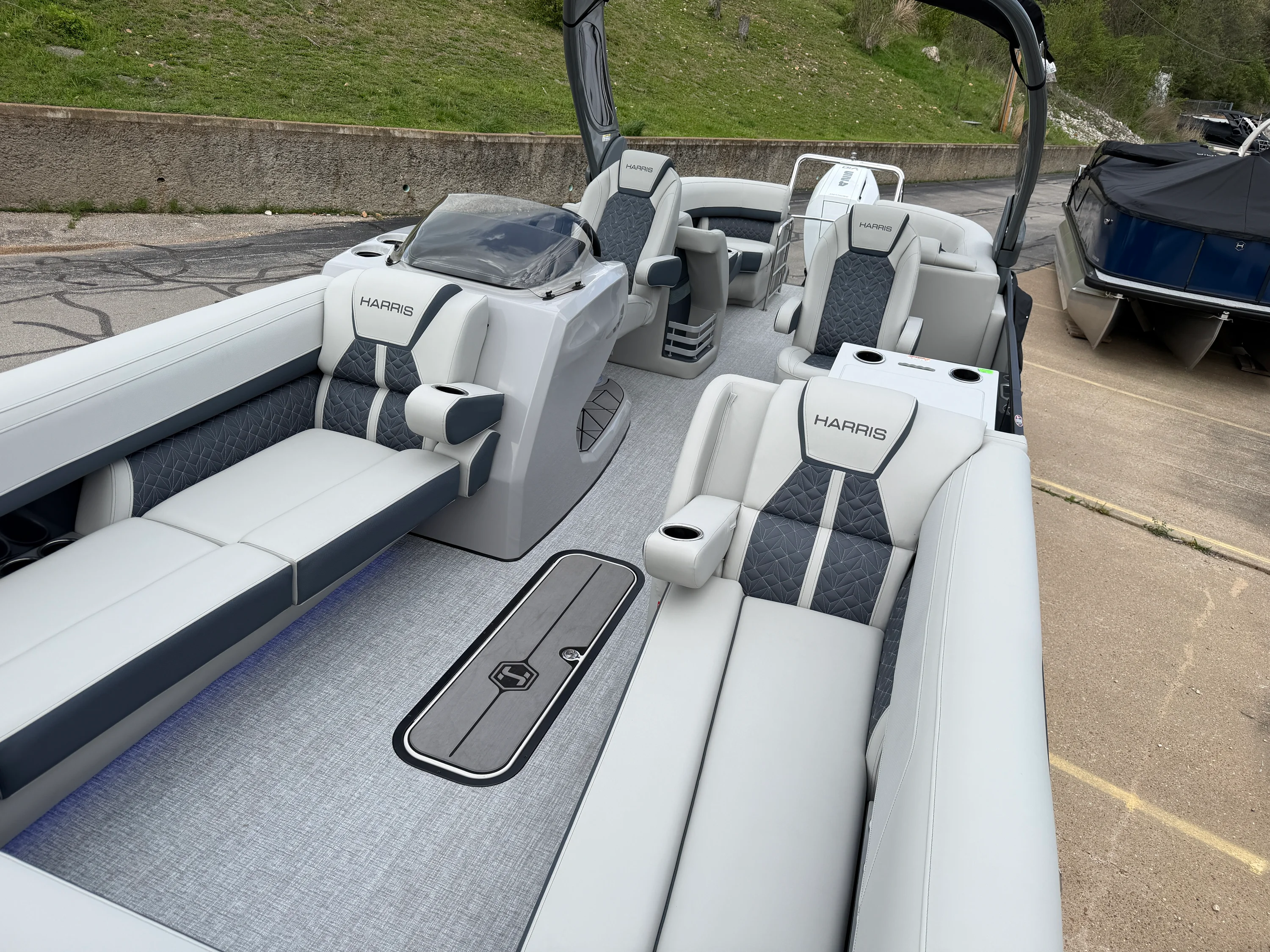 2026 Harris GRAND MARINER 270 Image Thumbnail #25