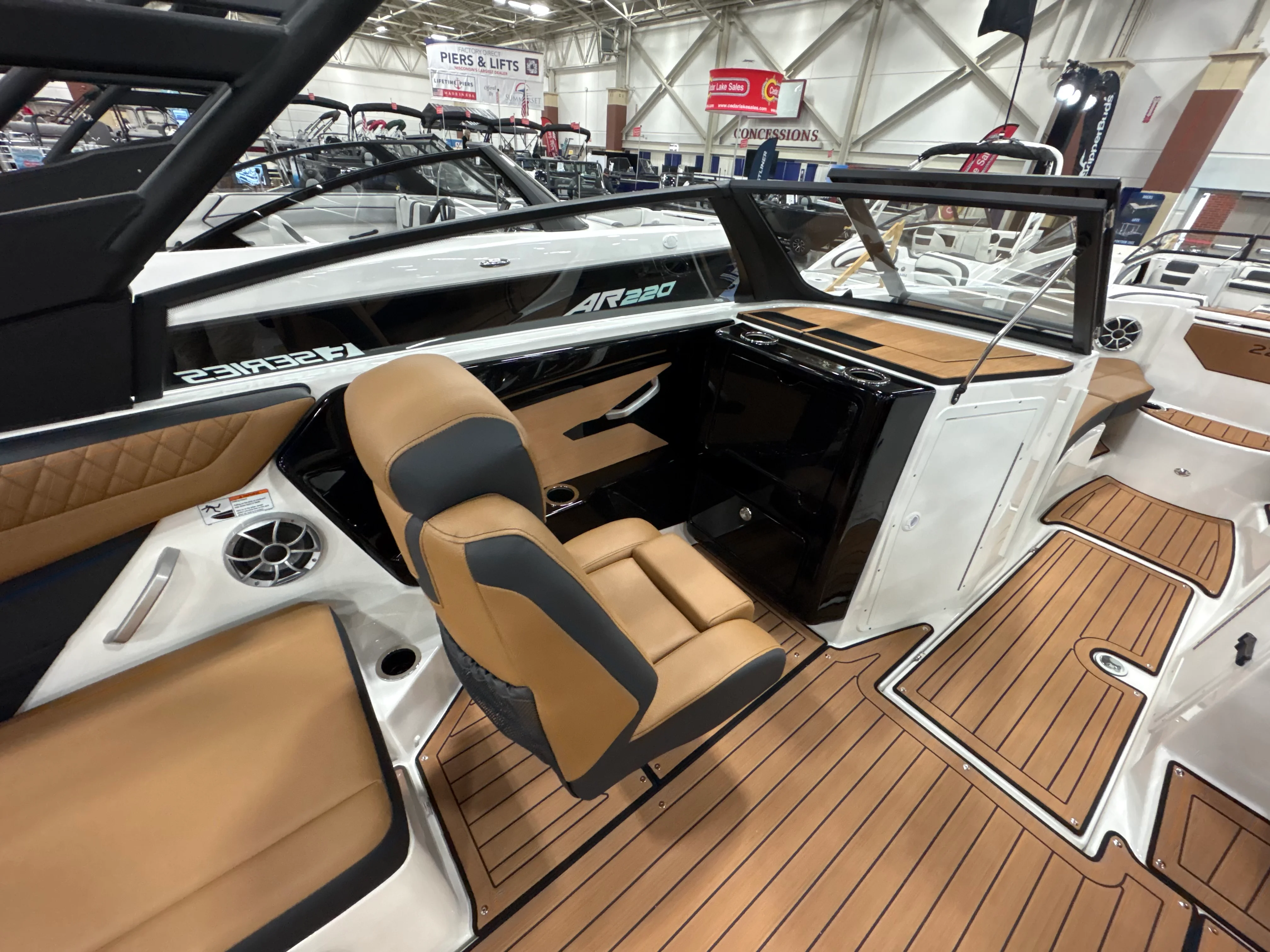 2026 Yamaha 222SE Image Thumbnail #12