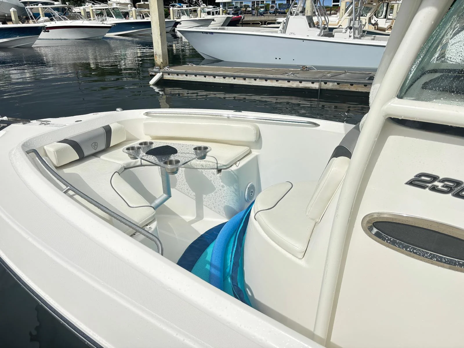 2017 Century 2301 CENTER CONSOLE Image Thumbnail #7