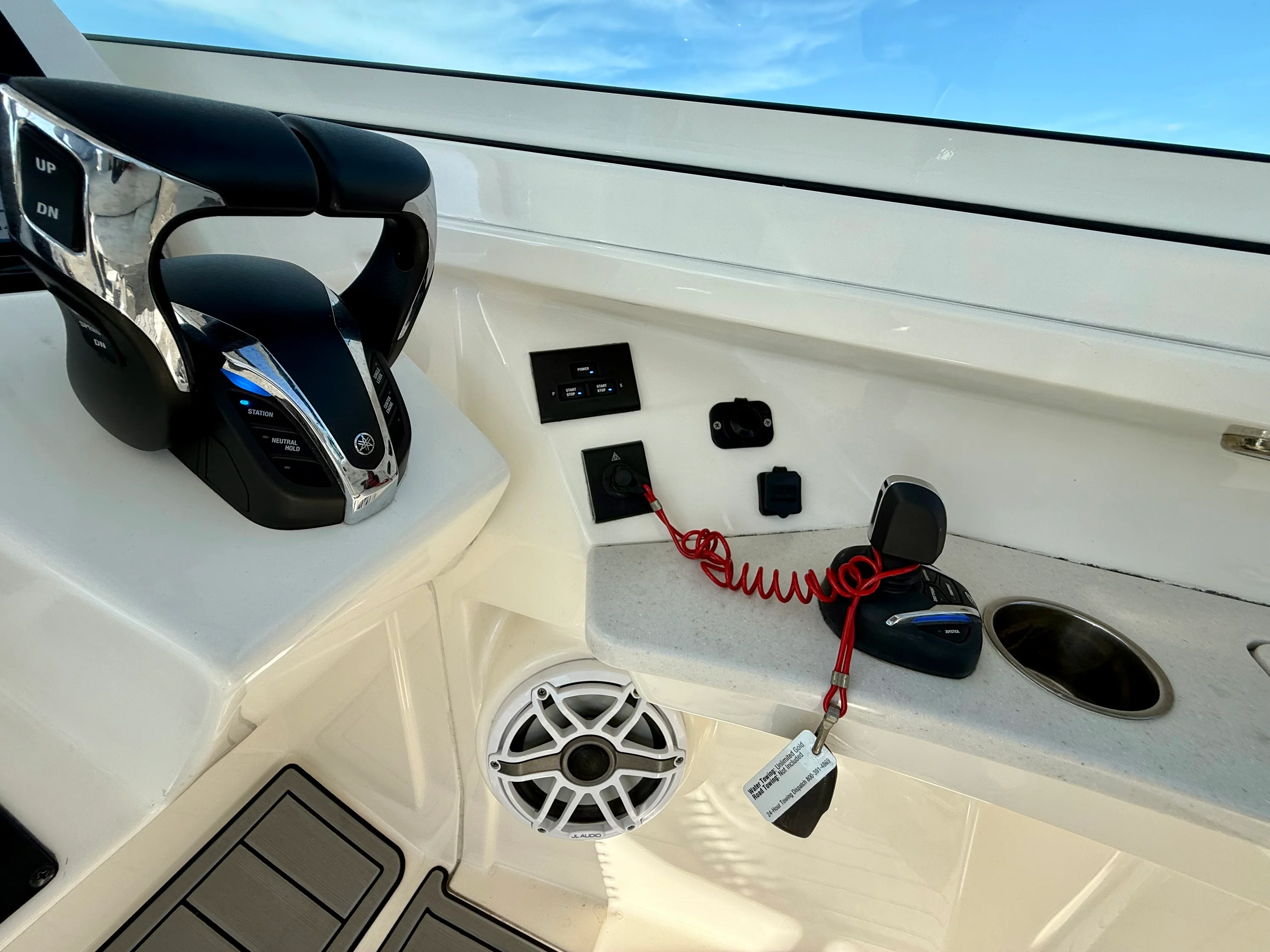 2022 Cobia 330 DUAL CONSOLE Image Thumbnail #44