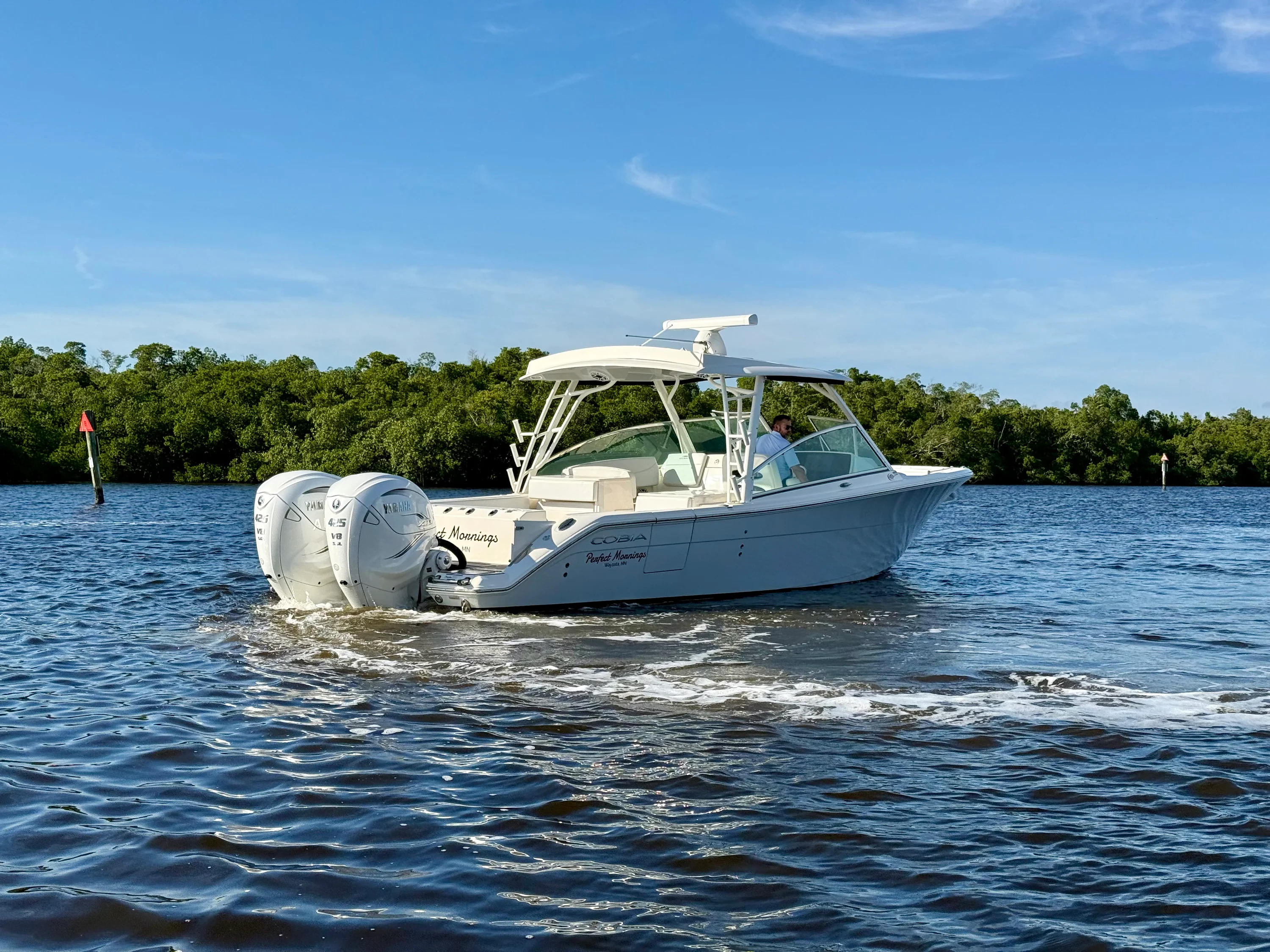 2022 Cobia 330 DUAL CONSOLE Image Thumbnail #8