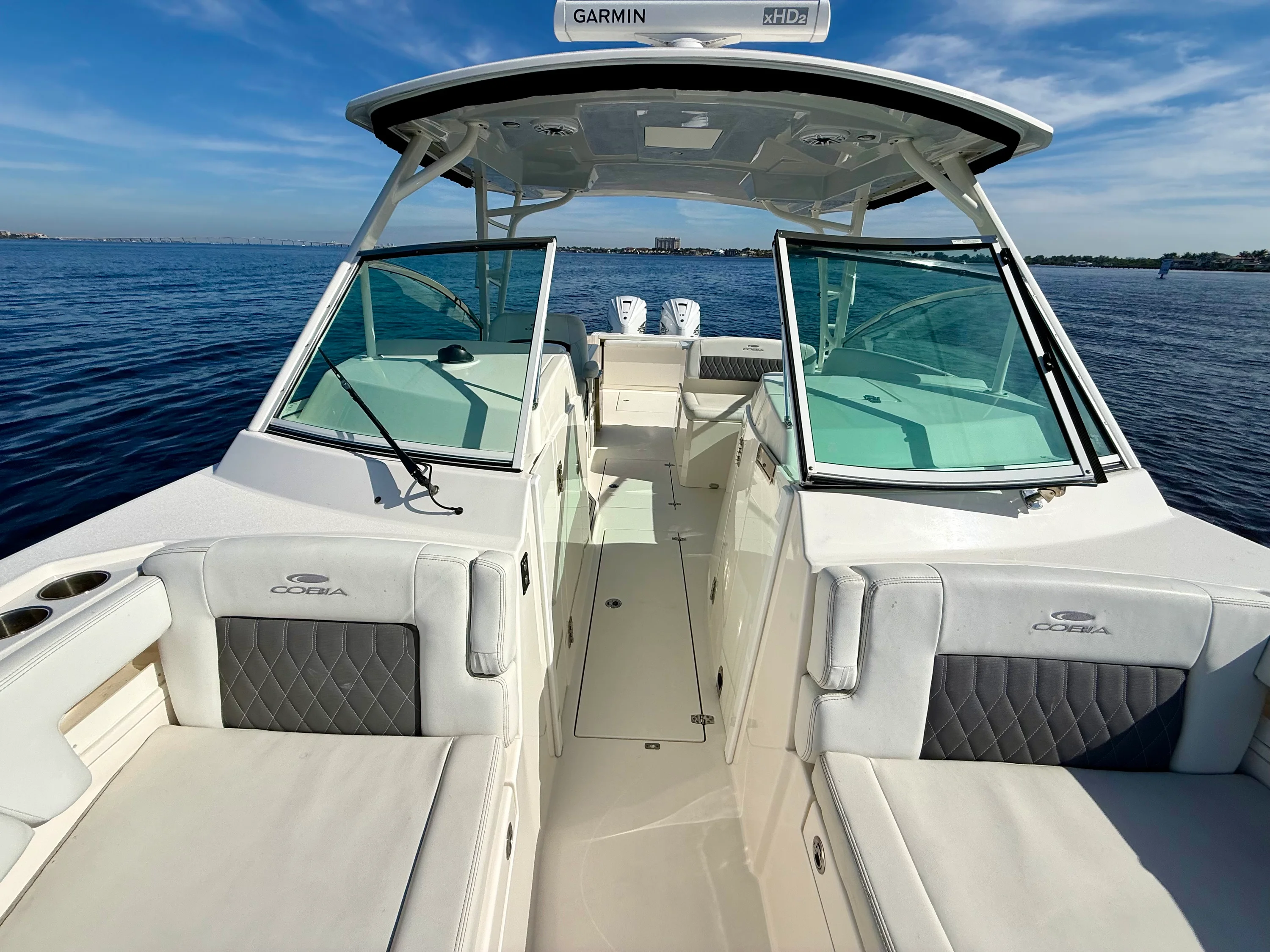 2022 Cobia 330 DUAL CONSOLE Image Thumbnail #50