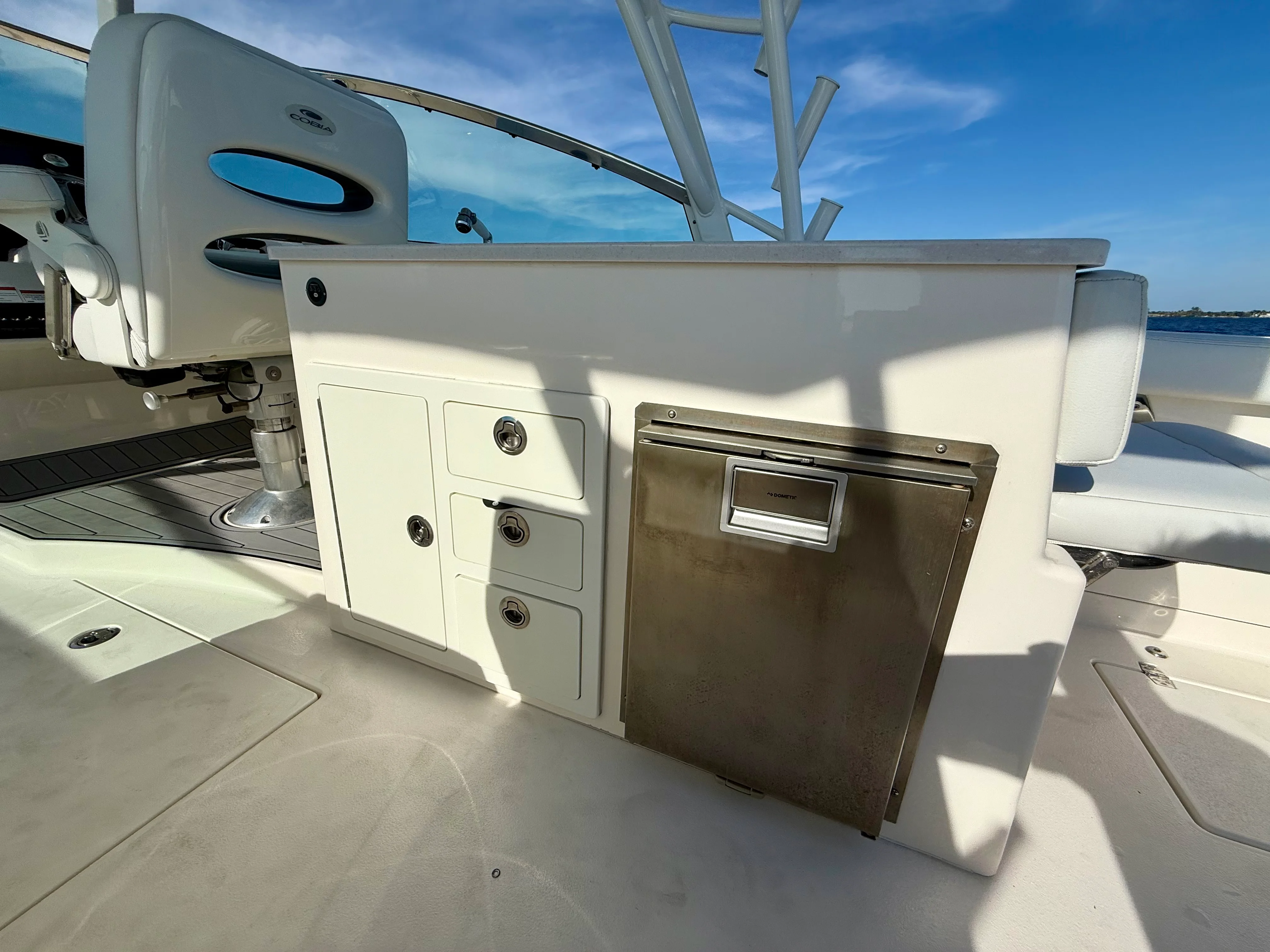 2022 Cobia 330 DUAL CONSOLE Image Thumbnail #22