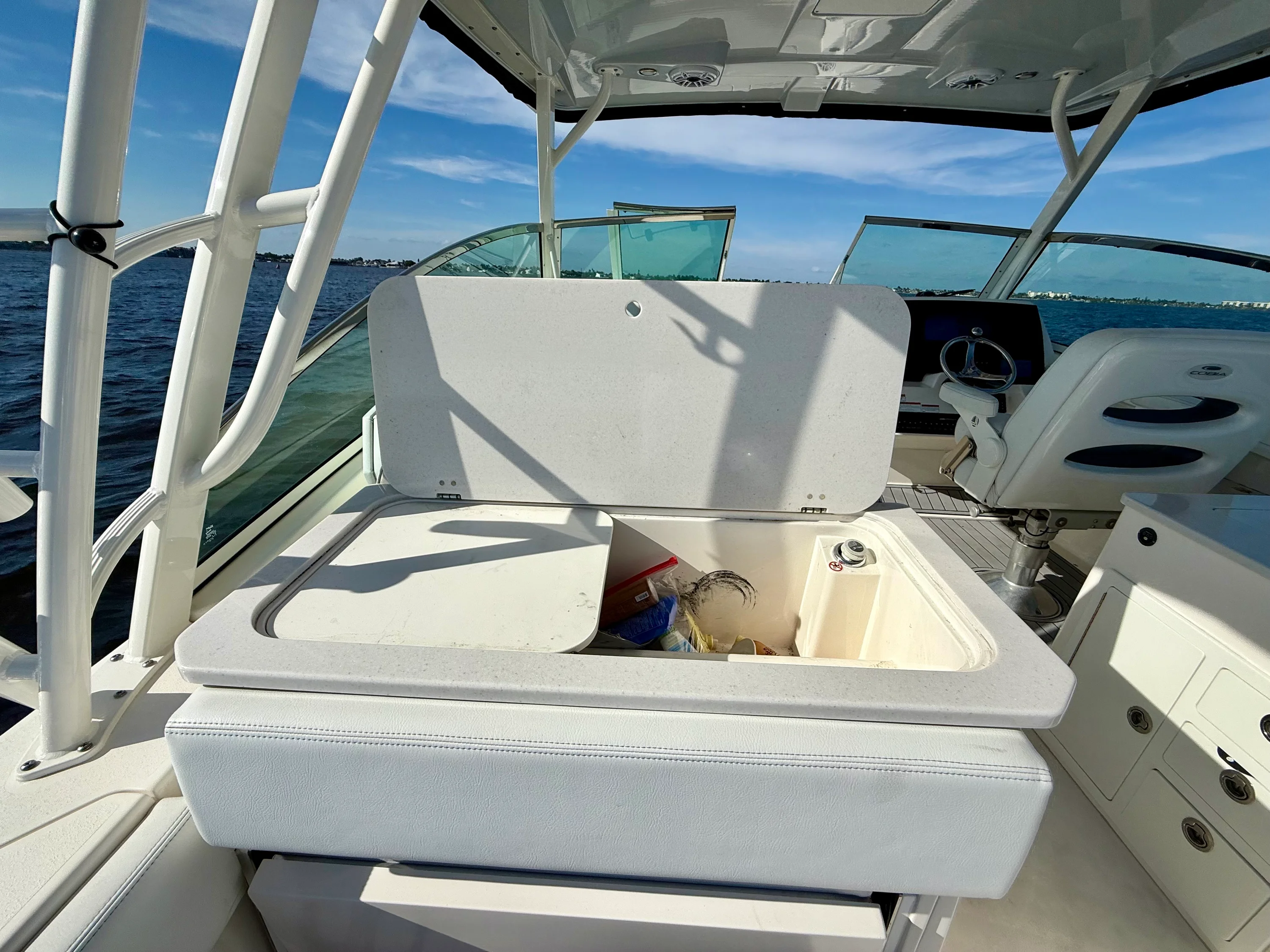 2022 Cobia 330 DUAL CONSOLE Image Thumbnail #29