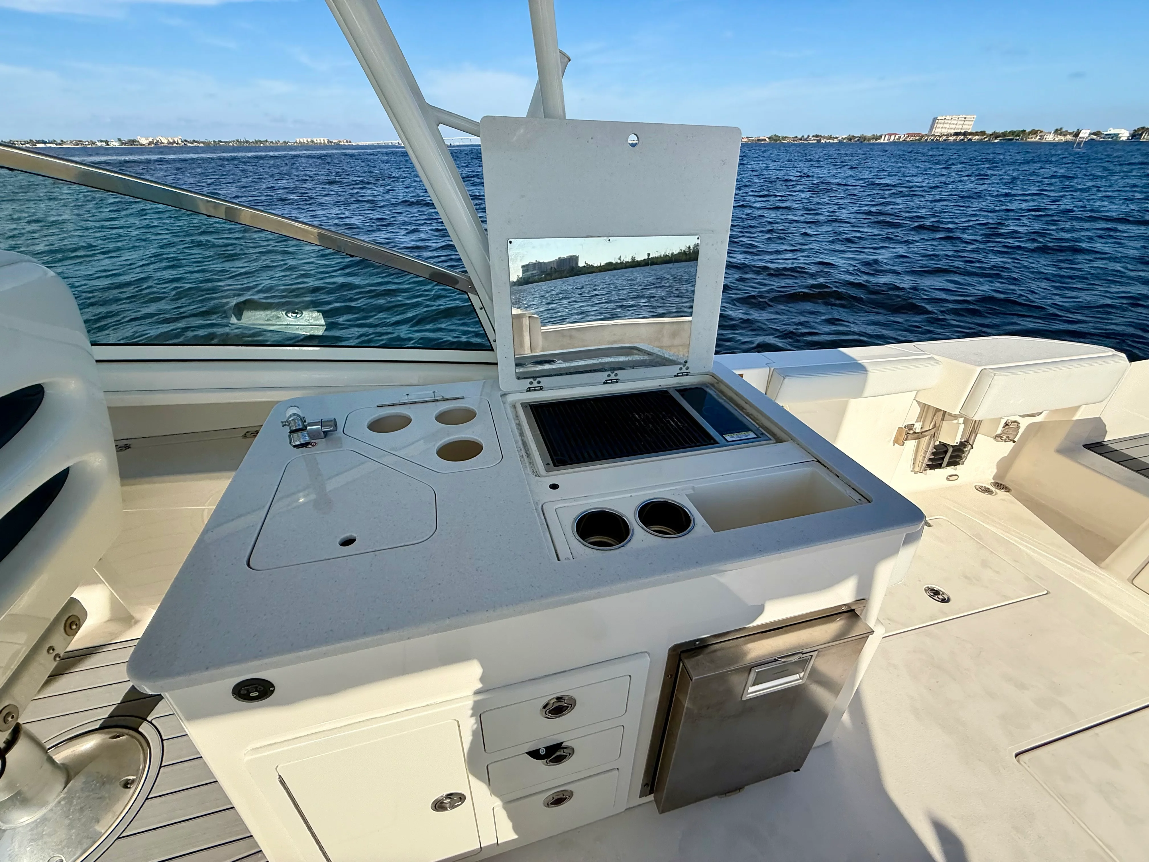 2022 Cobia 330 DUAL CONSOLE Image Thumbnail #28
