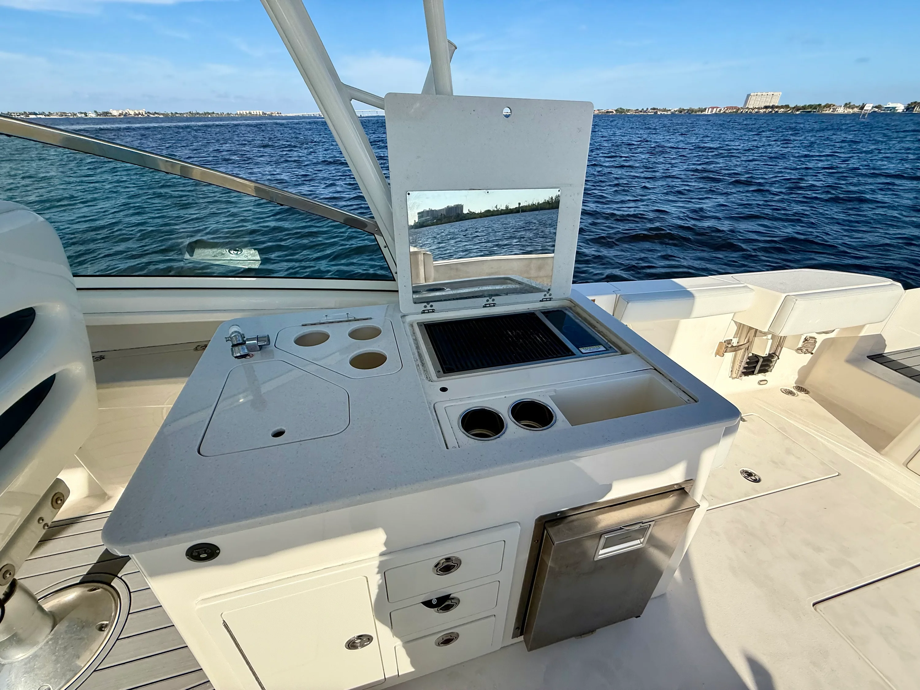 2022 Cobia 330 DUAL CONSOLE Image Thumbnail #28
