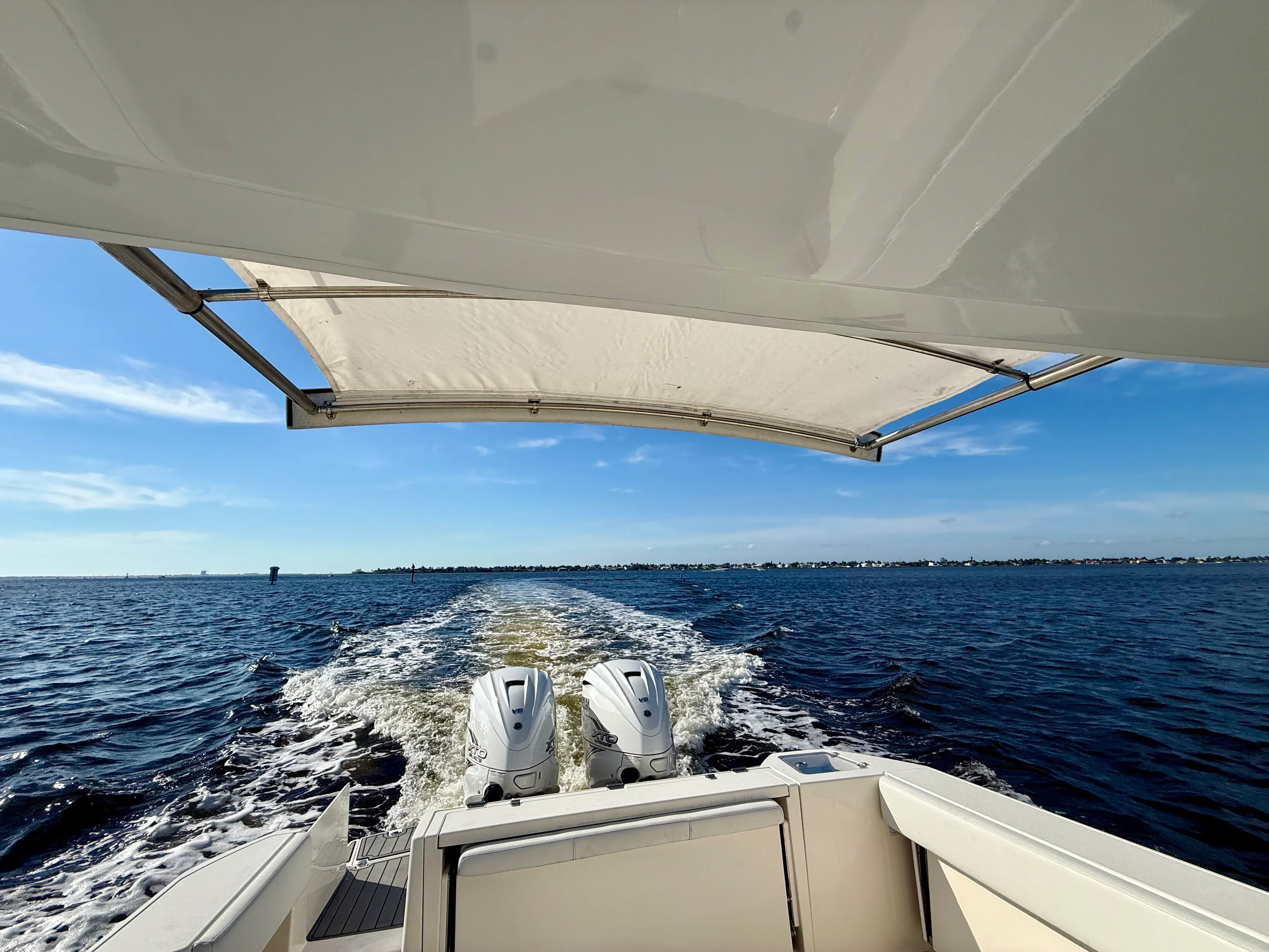 2022 Cobia 330 DUAL CONSOLE Image Thumbnail #31