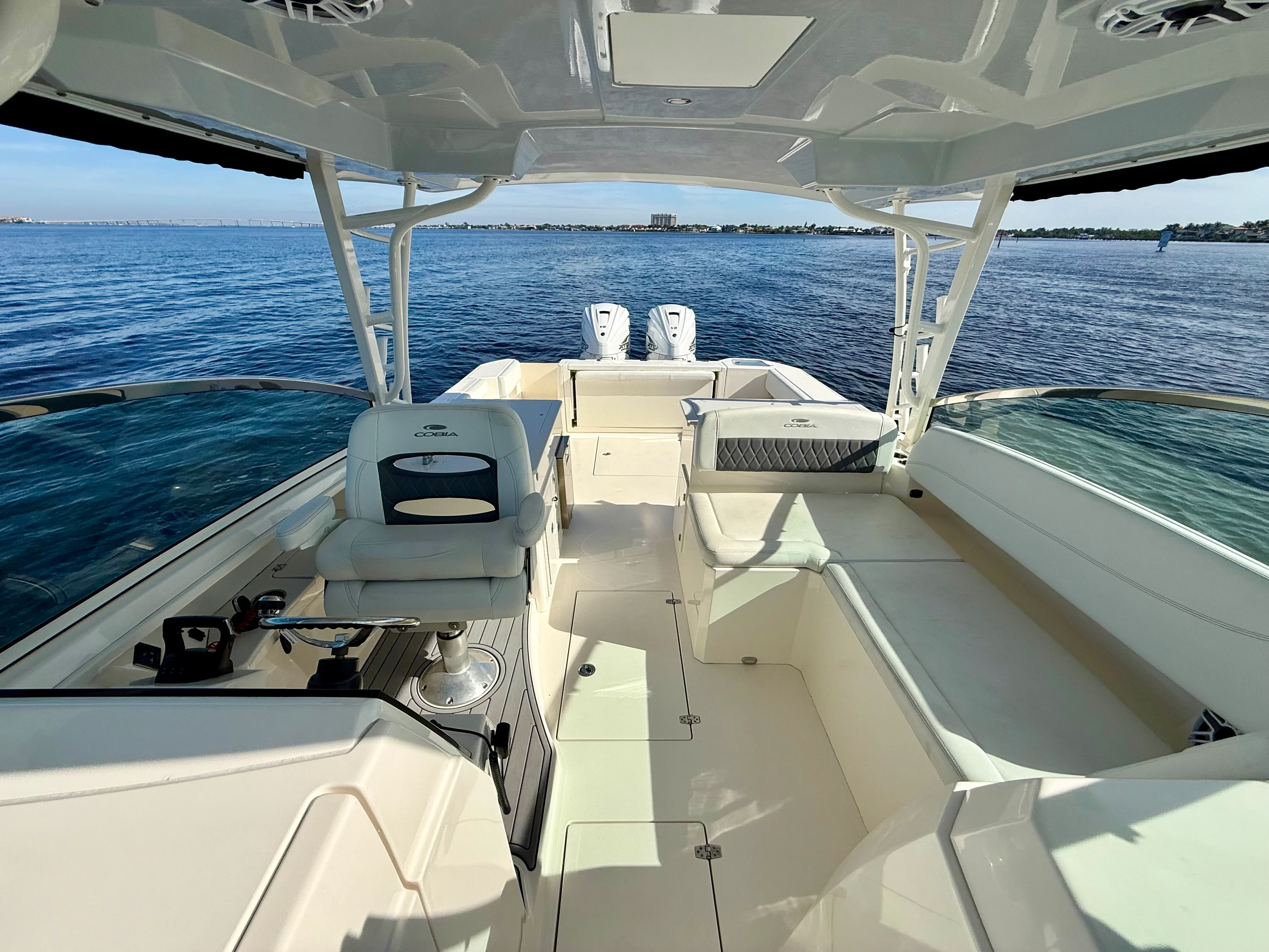 2022 Cobia 330 DUAL CONSOLE Image Thumbnail #48