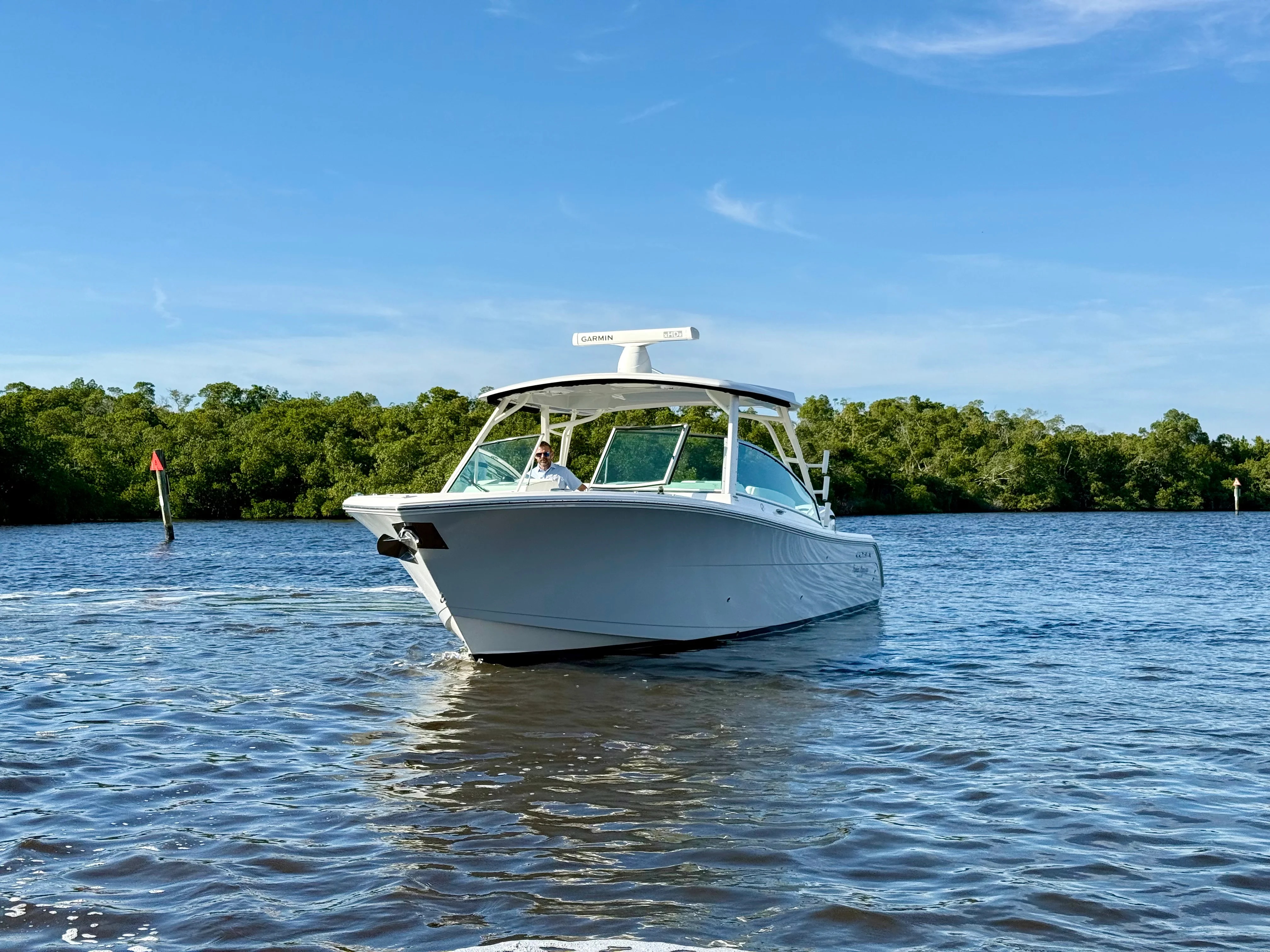 2022 Cobia 330 DUAL CONSOLE Image Thumbnail #4