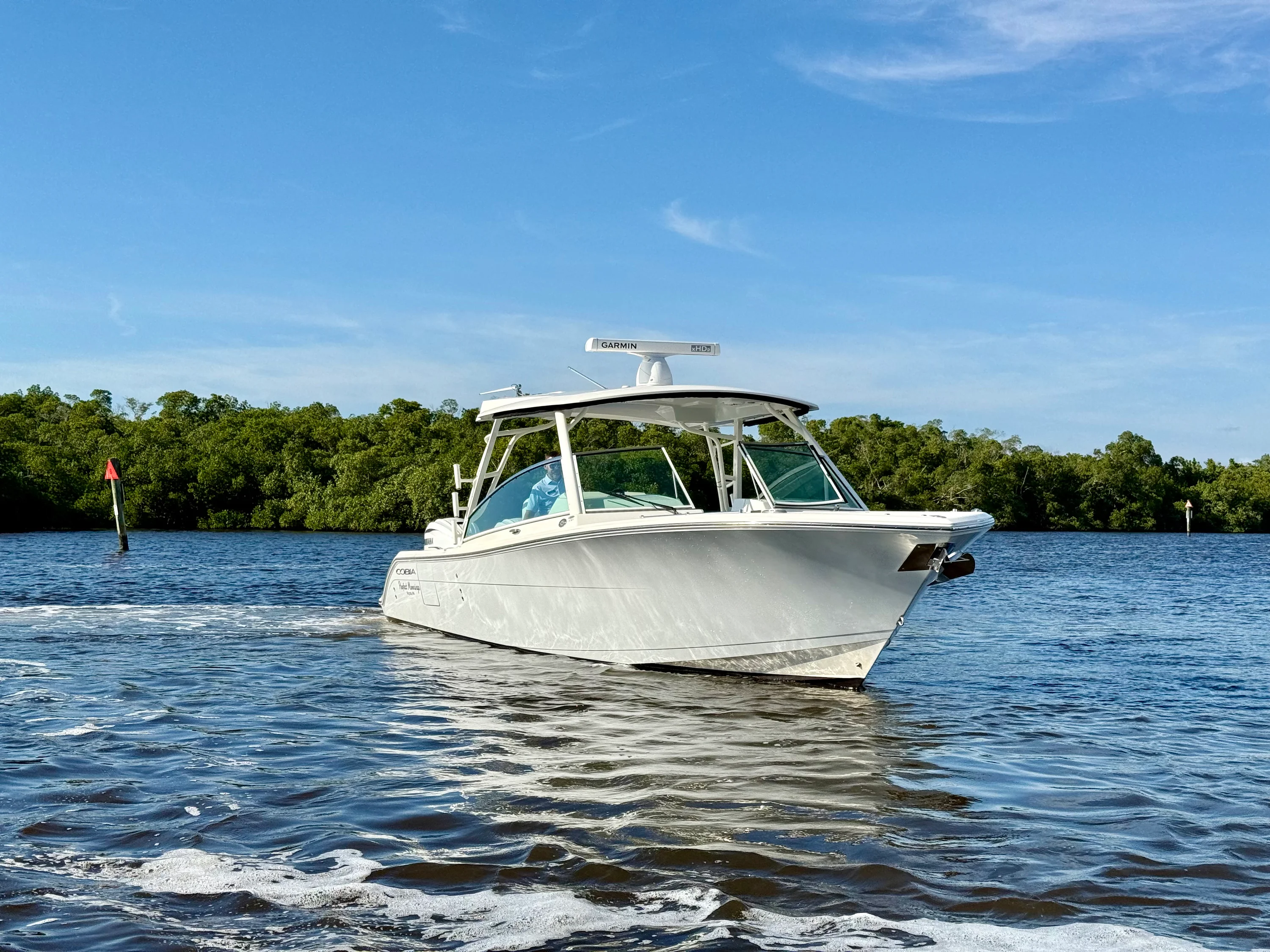 2022 Cobia 330 DUAL CONSOLE Image Thumbnail #2