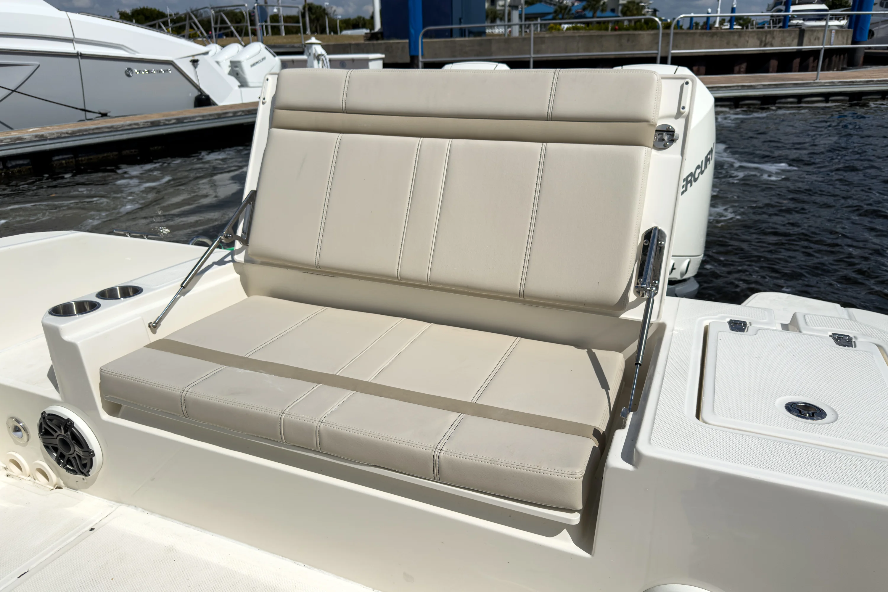 2026 Boston Whaler 280 Dauntless Image Thumbnail #5