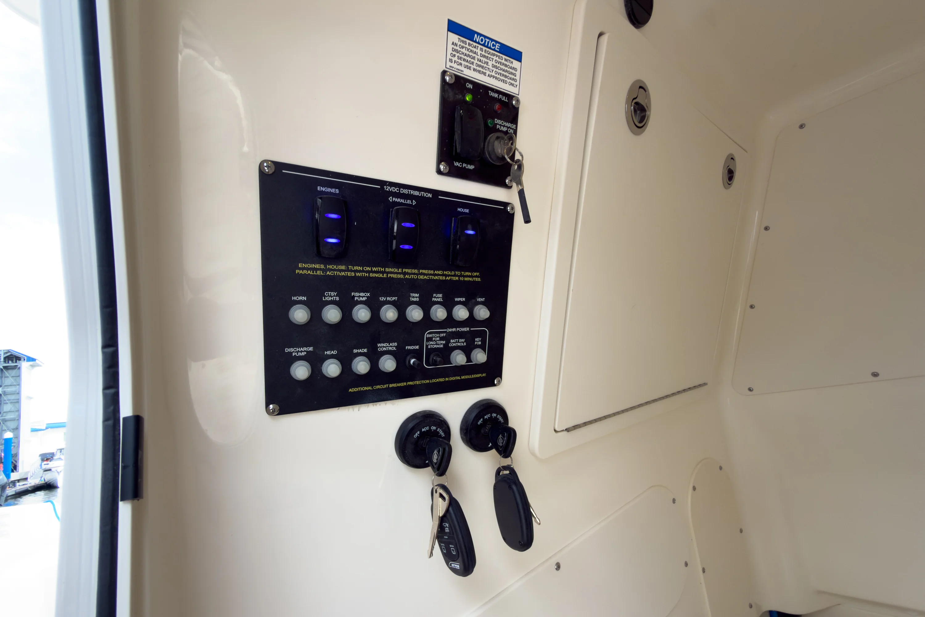 2026 Boston Whaler 280 Dauntless Image Thumbnail #12