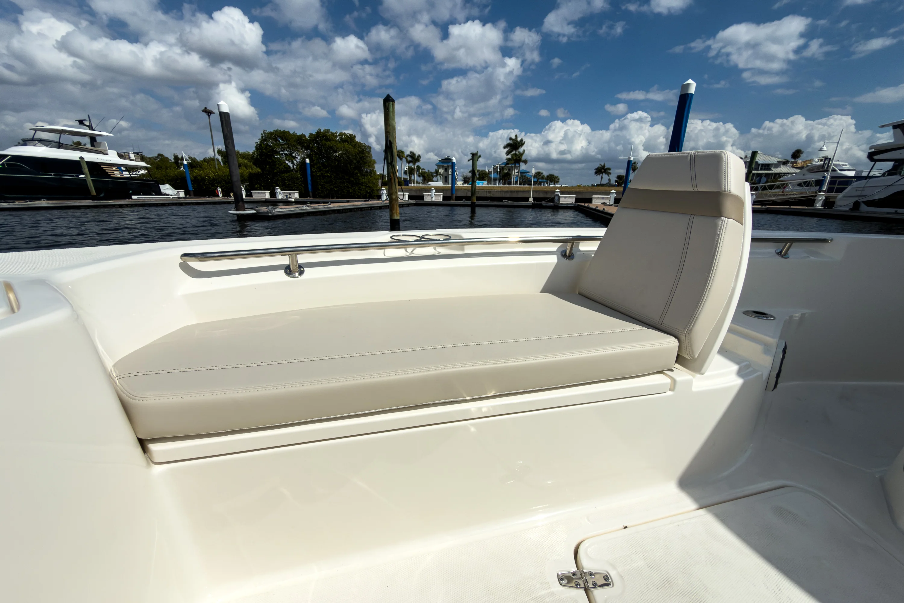 2026 Boston Whaler 280 Dauntless Image Thumbnail #16