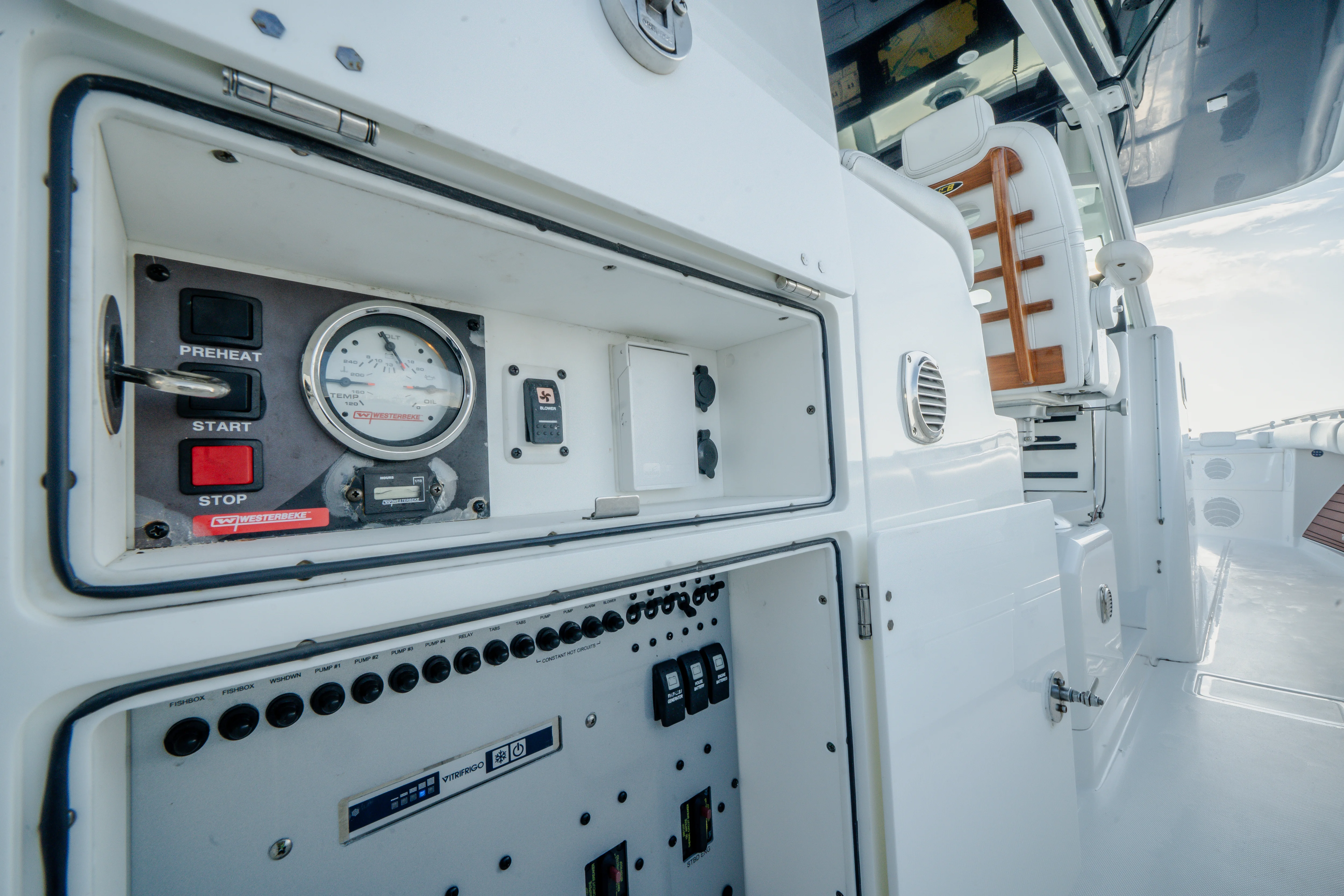 2020 HCB 53 Suenos Image Thumbnail #28