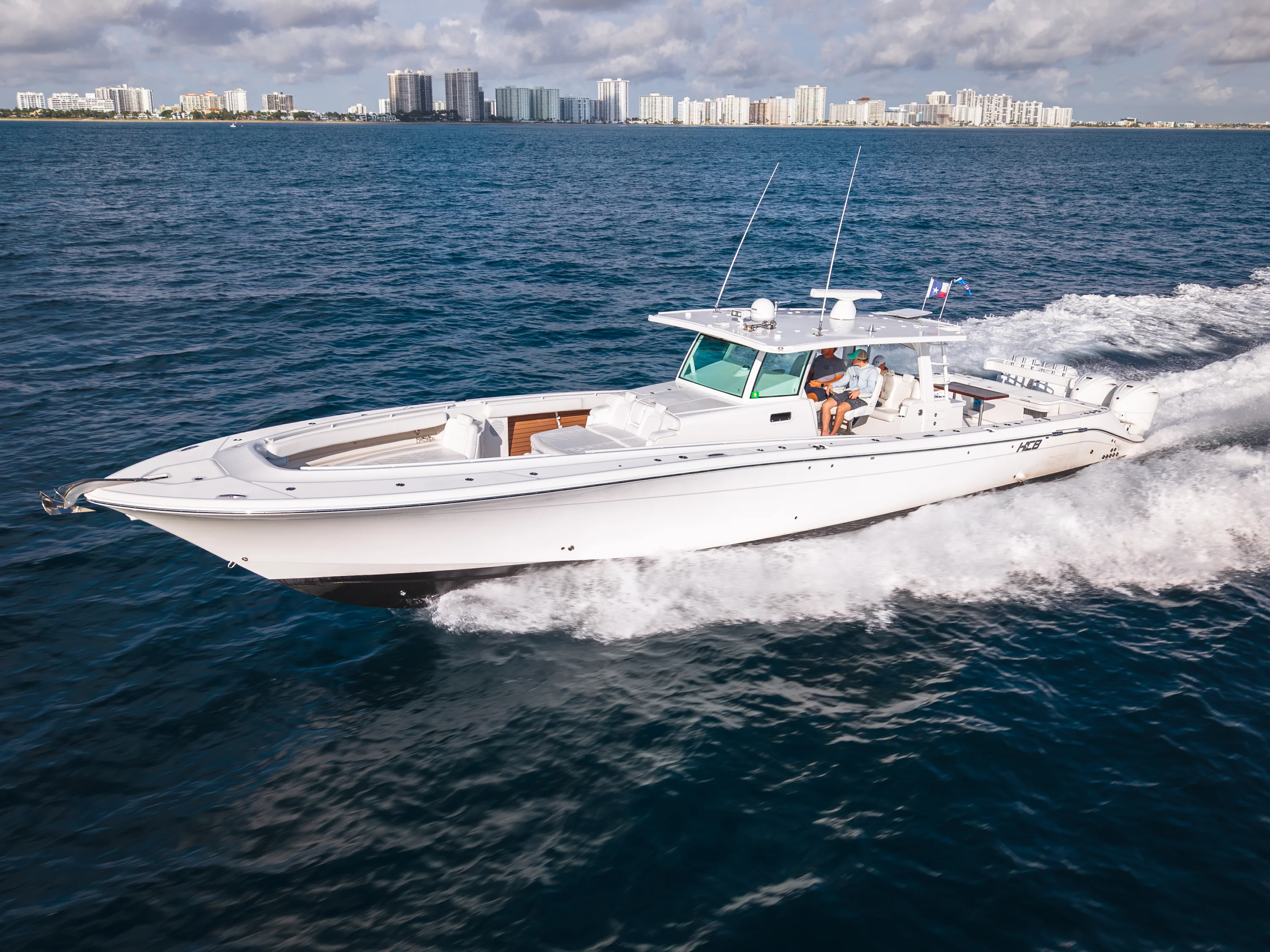 2020 HCB 53 Suenos Image Thumbnail #0