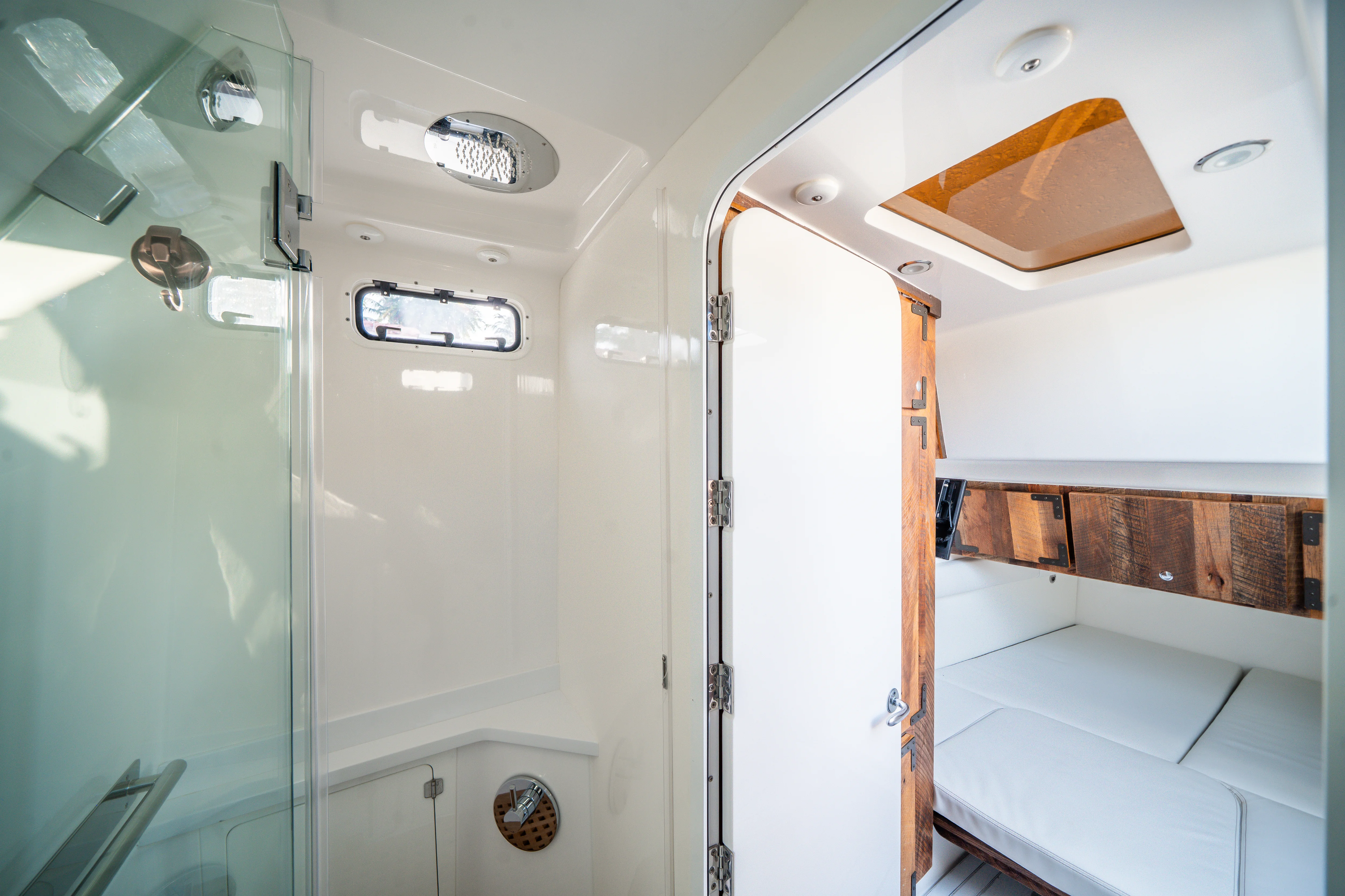 2020 HCB 53 Suenos Image Thumbnail #50