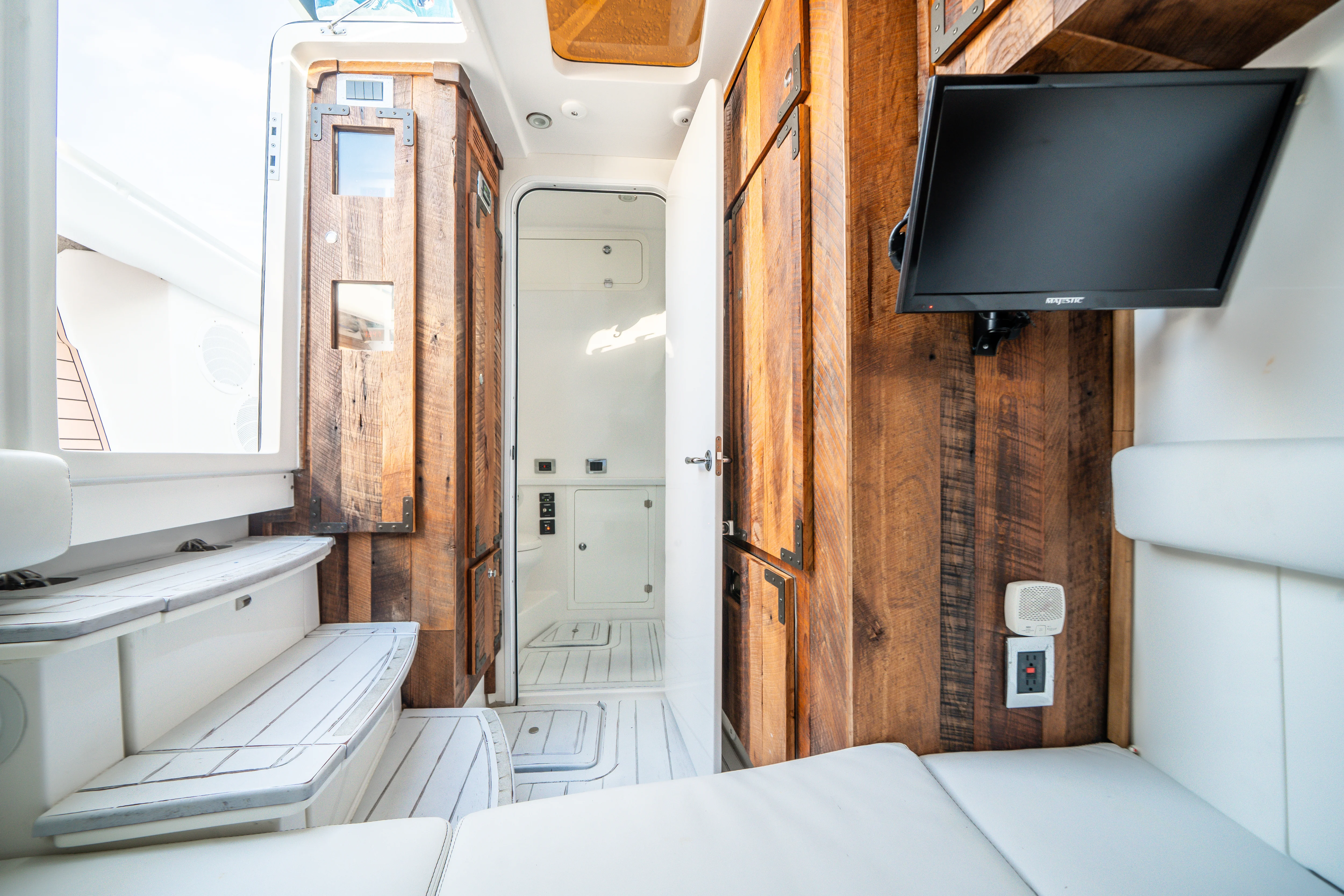 2020 HCB 53 Suenos Image Thumbnail #49