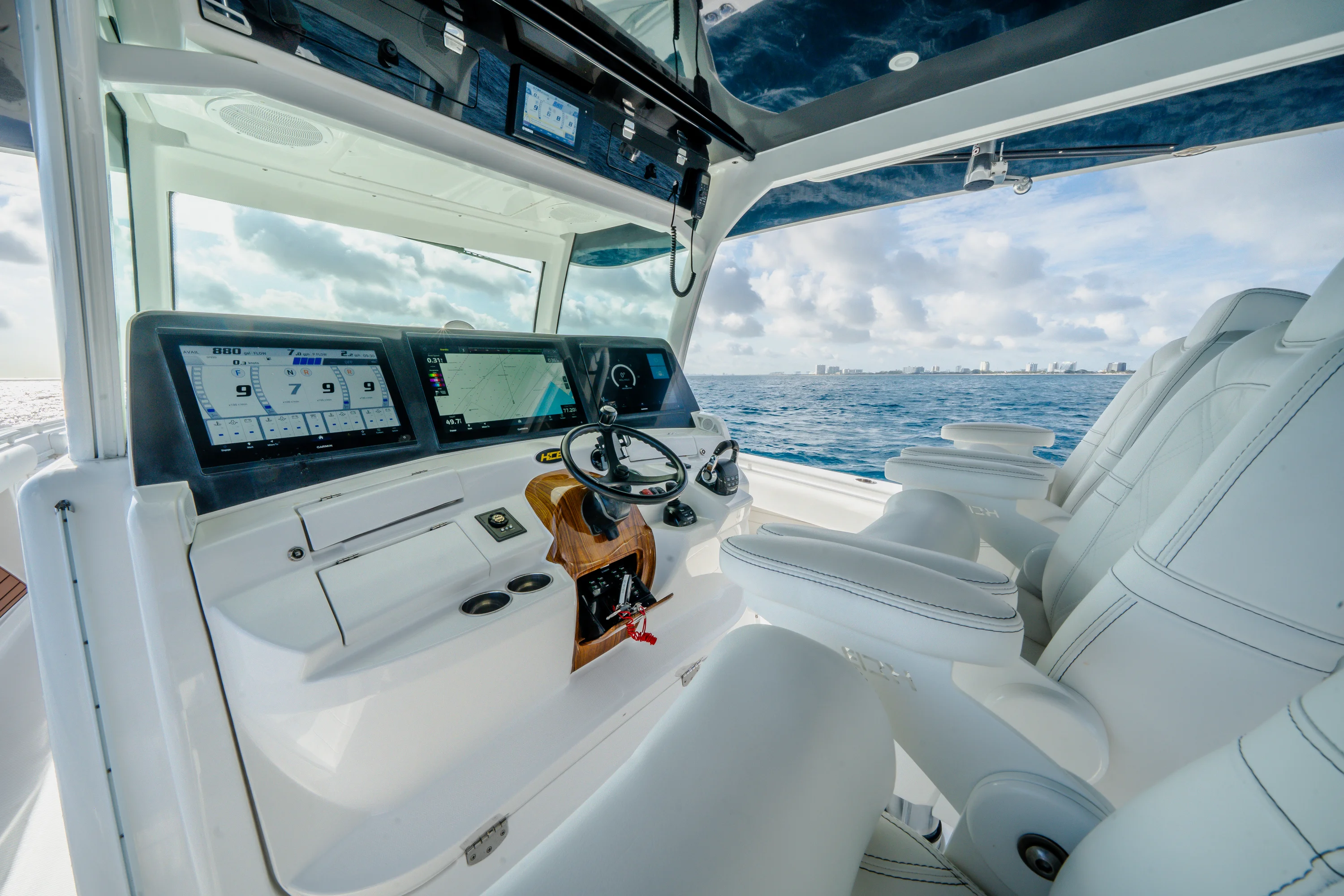 2020 HCB 53 Suenos Image Thumbnail #36