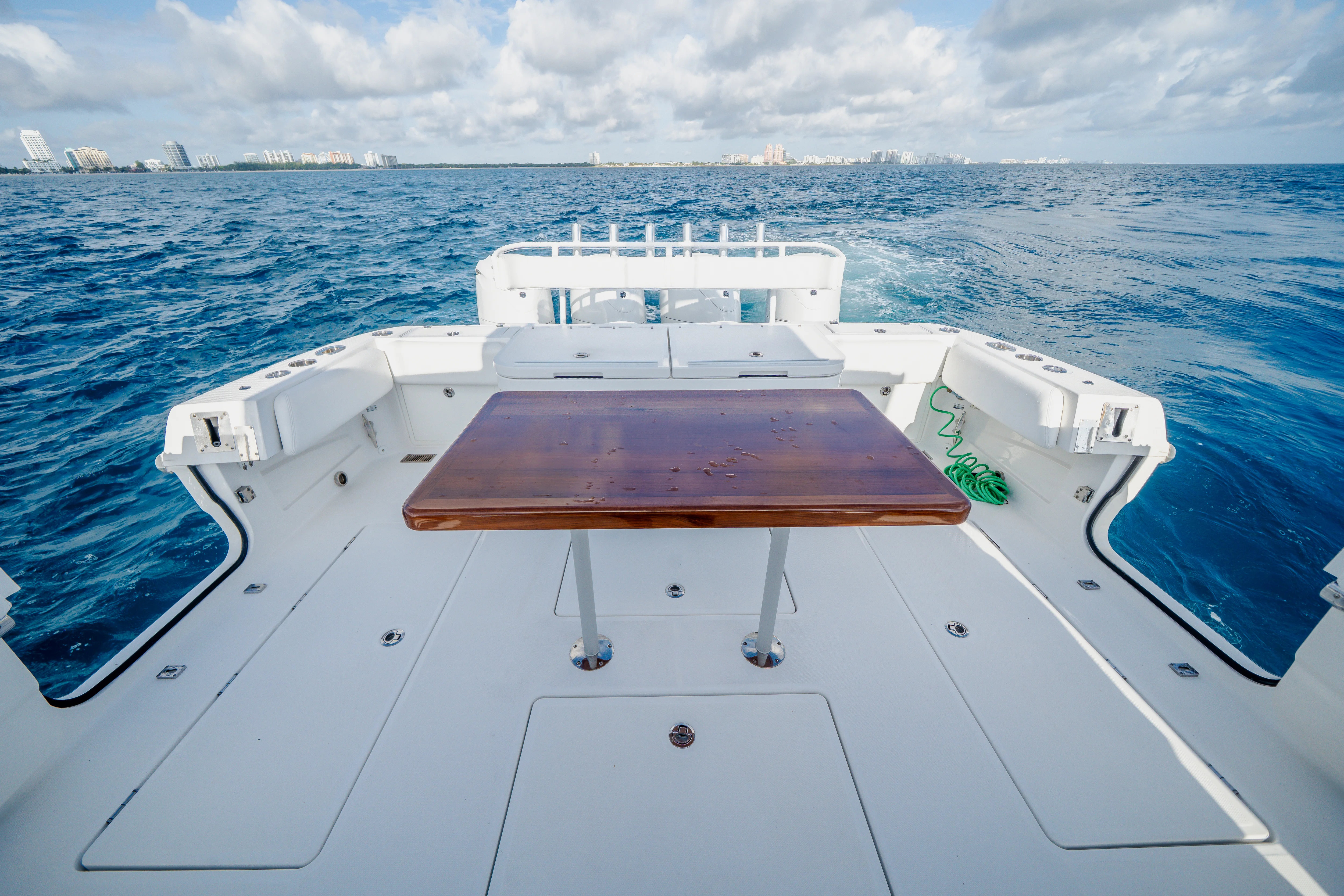 2020 HCB 53 Suenos Image Thumbnail #17