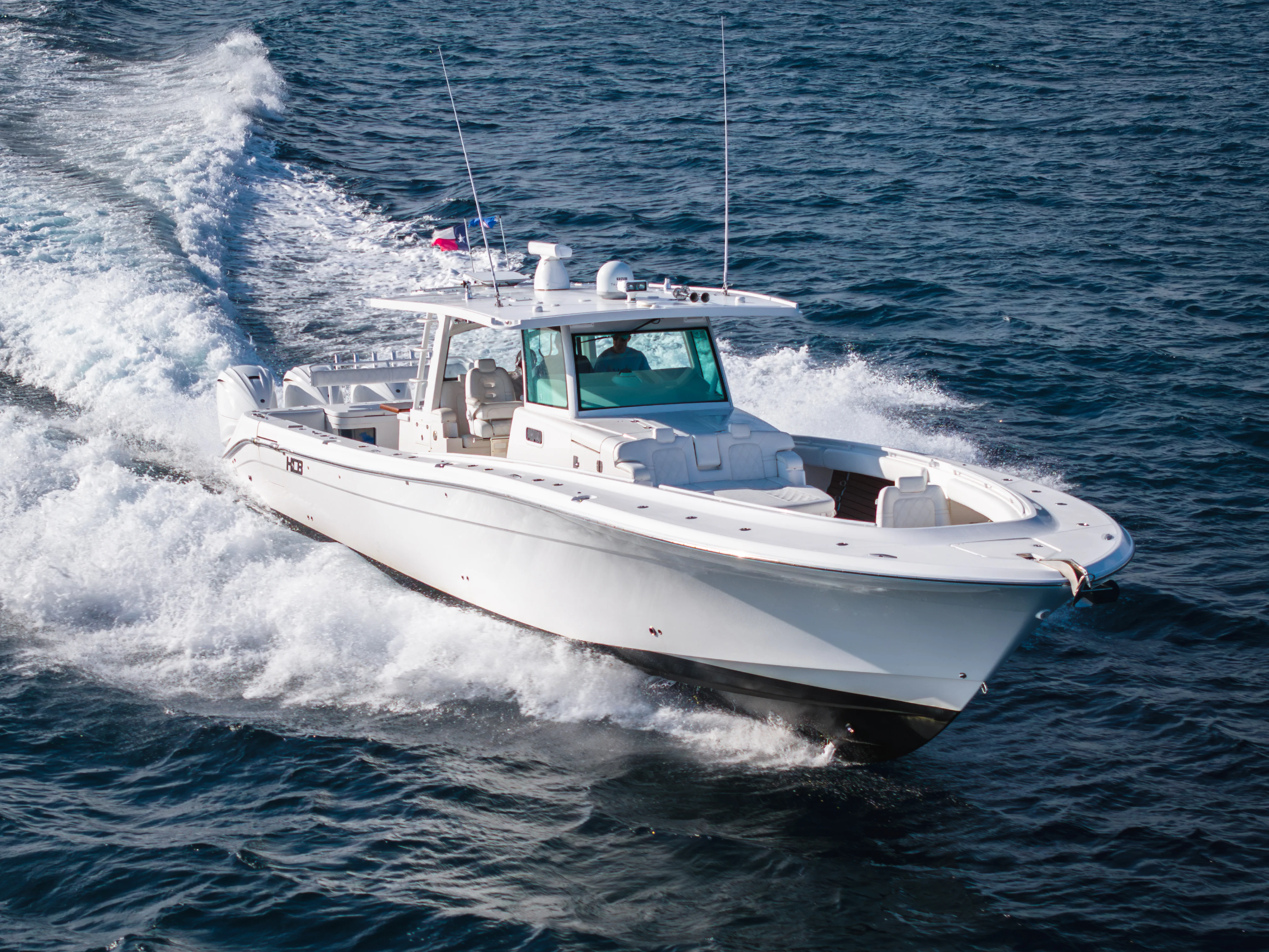 2020 HCB 53 Suenos Image Thumbnail #5