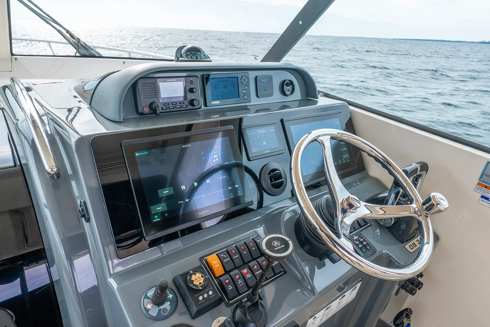 2012 Pursuit 345 OFFSHORE Image Thumbnail #46